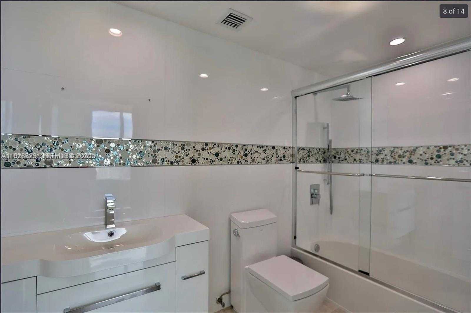 Small Image of 90 SOUTH WEST 3RD ST #3604, Miami Number 8