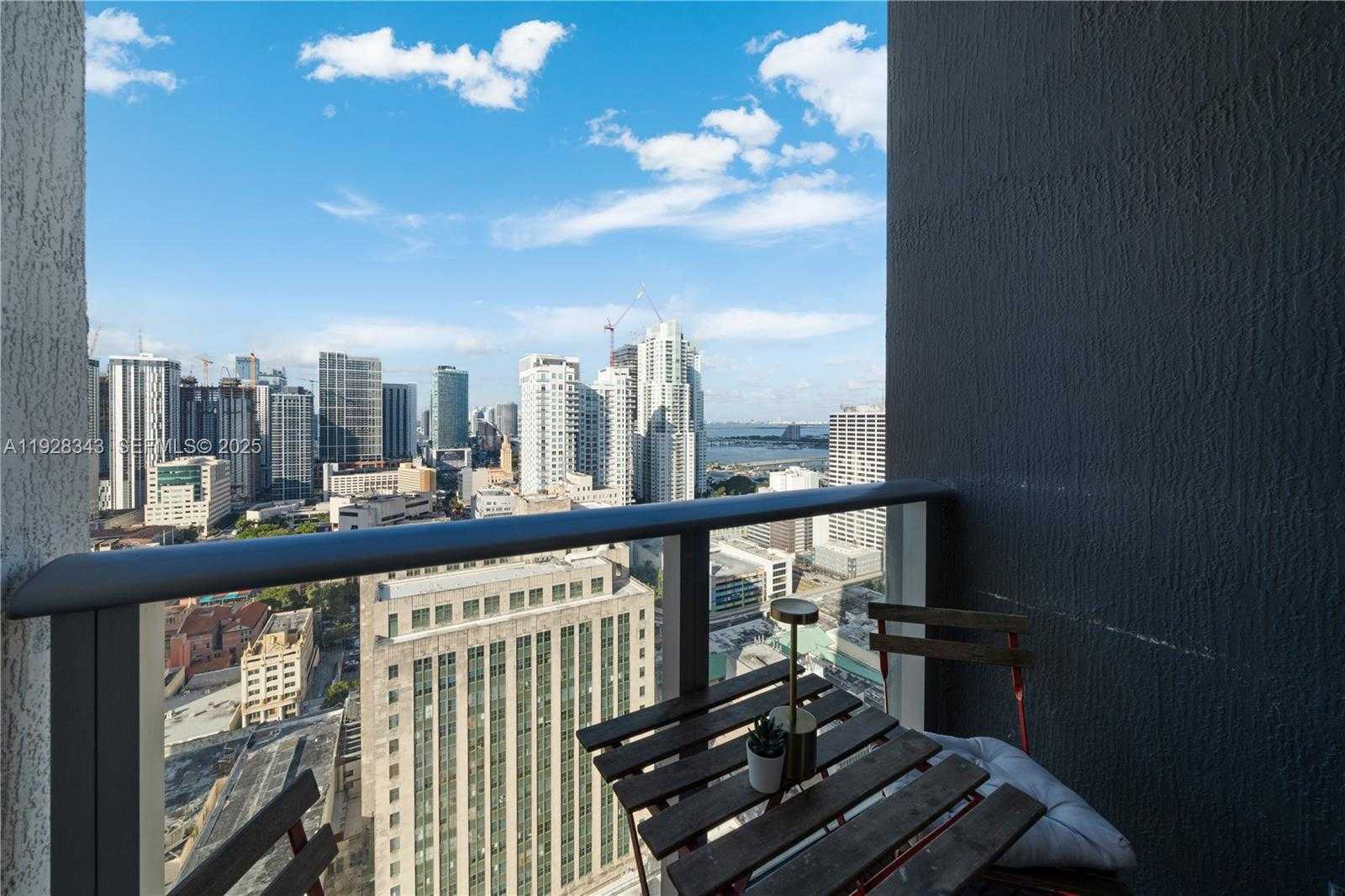 Small Image of 151 SOUTH EAST 1ST ST #3008, Miami Number 19