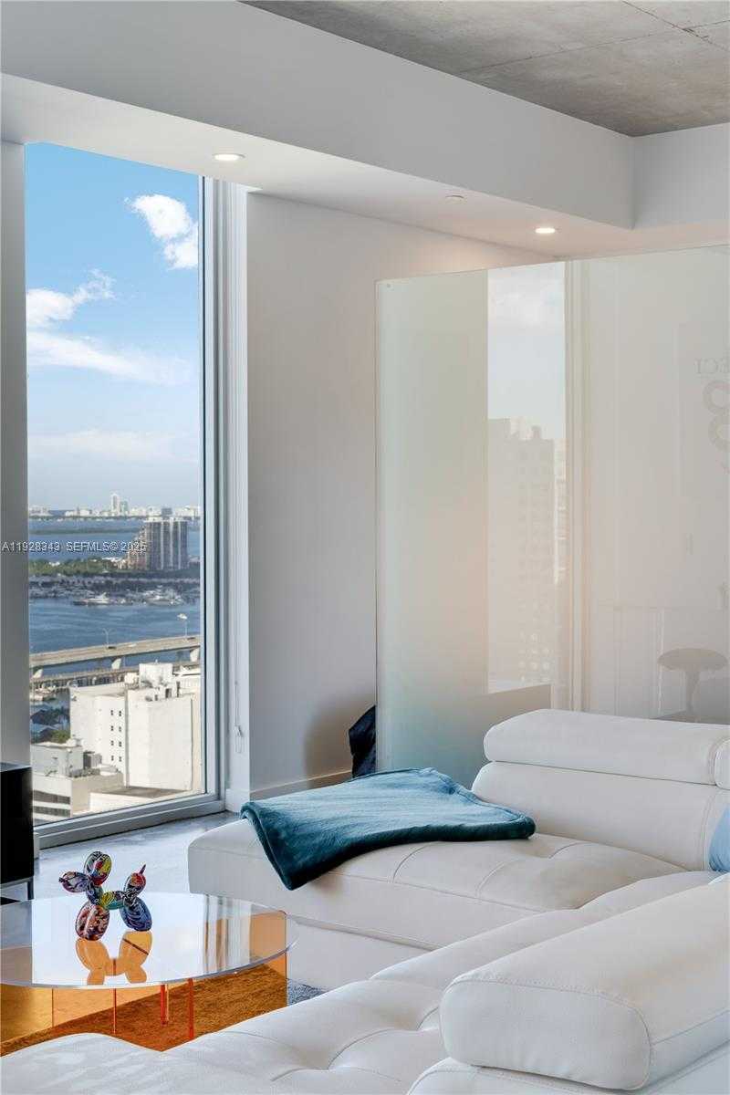 Small Image of 151 SOUTH EAST 1ST ST #3008, Miami Number 23