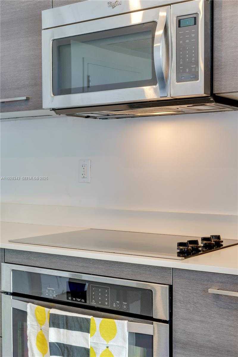 Small Image of 151 SOUTH EAST 1ST ST #3008, Miami Number 27