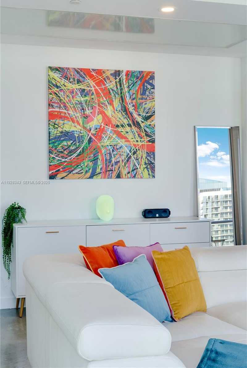 Small Image of 151 SOUTH EAST 1ST ST #3008, Miami Number 29