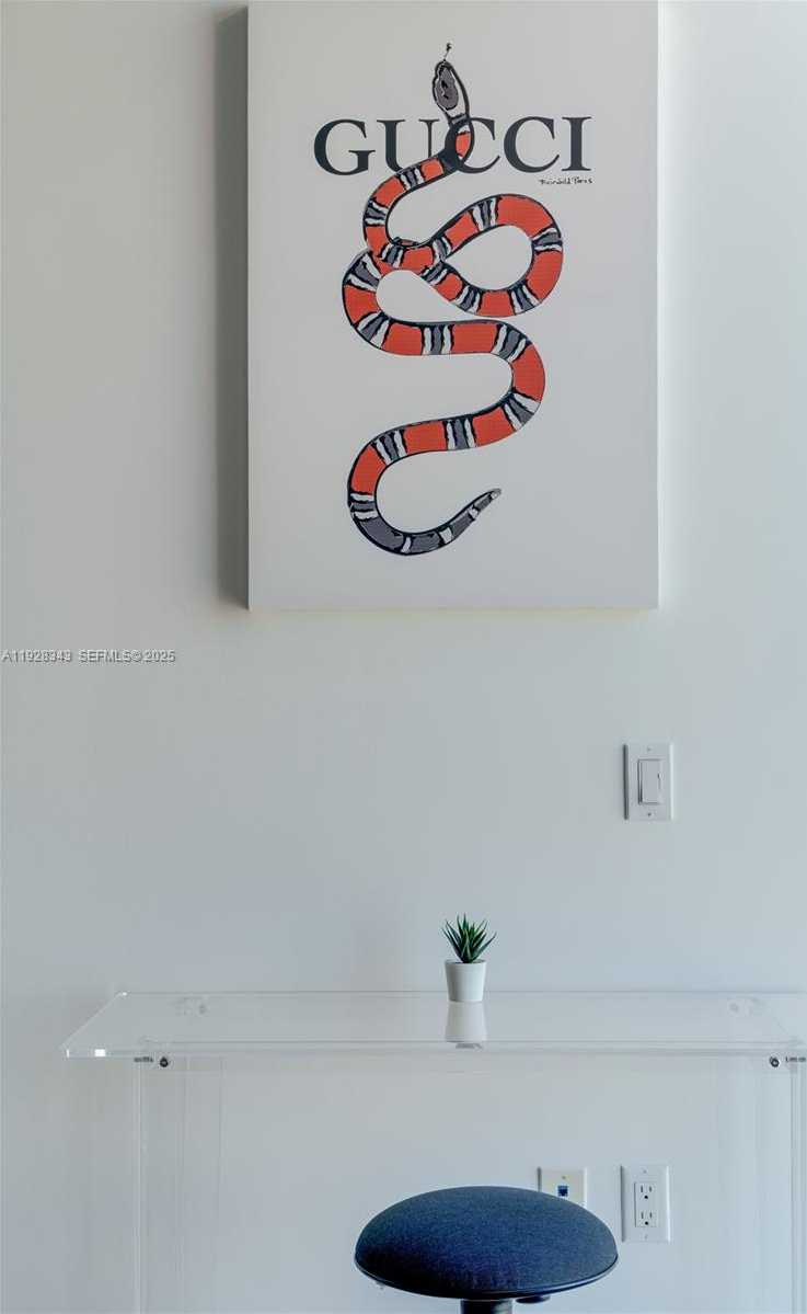 Small Image of 151 SOUTH EAST 1ST ST #3008, Miami Number 31