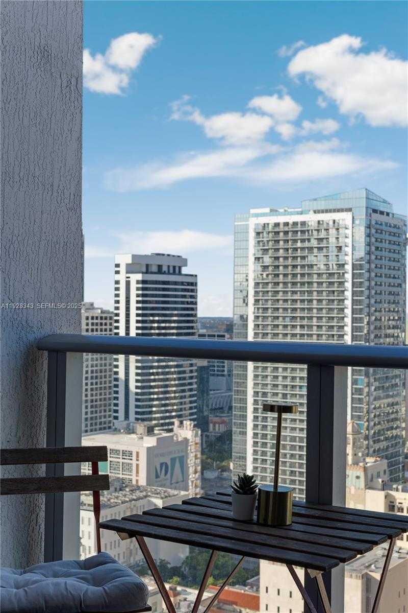 Small Image of 151 SOUTH EAST 1ST ST #3008, Miami Number 32