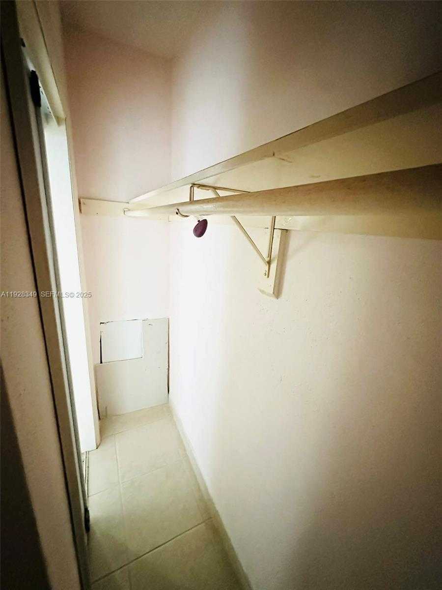 Small Image of 330 2ND ST #404G, Hallandale Beach Number 17