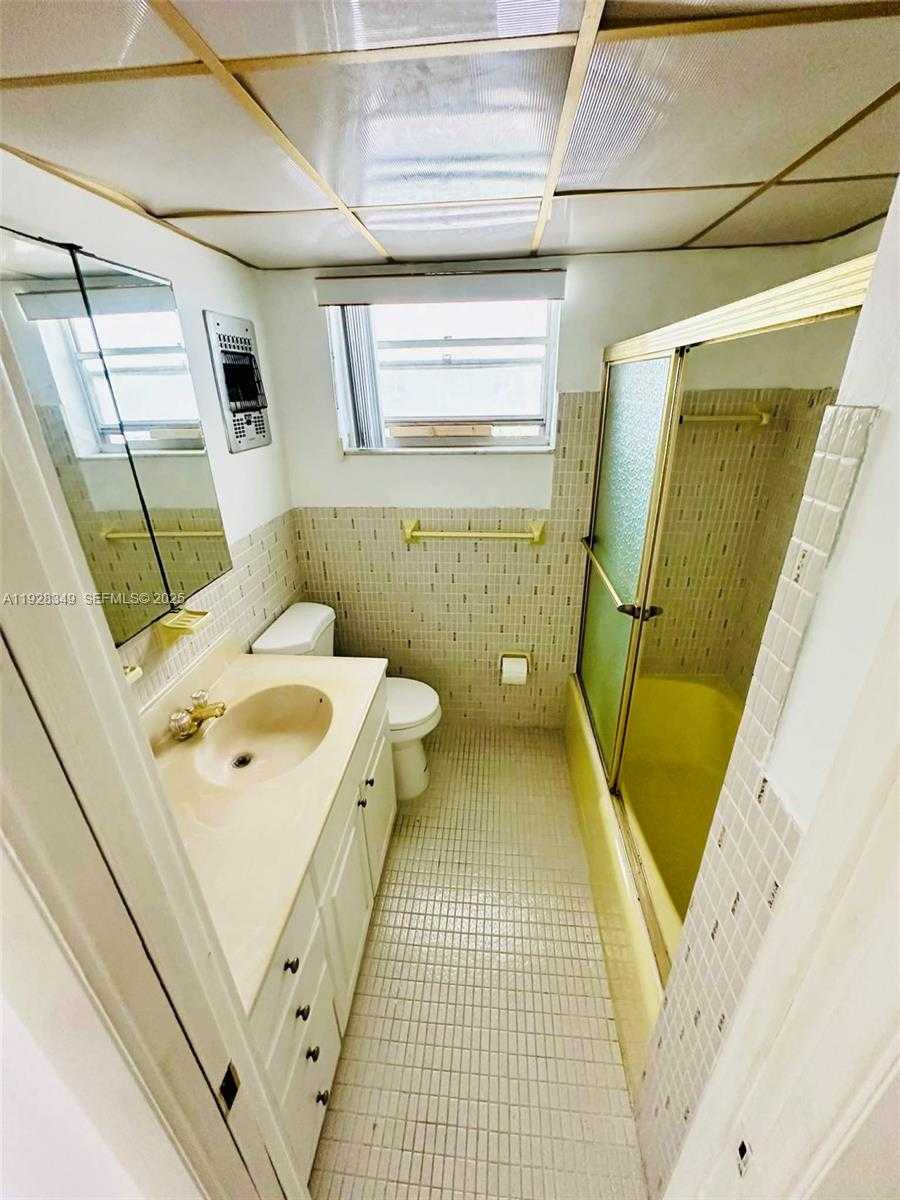 Small Image of 330 2ND ST #404G, Hallandale Beach Number 18