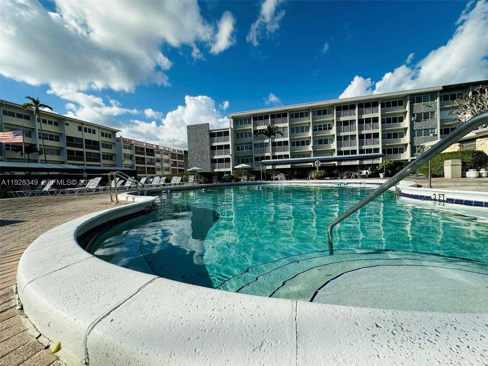 Small Image of 330 2ND ST #404G, Hallandale Beach Number 2