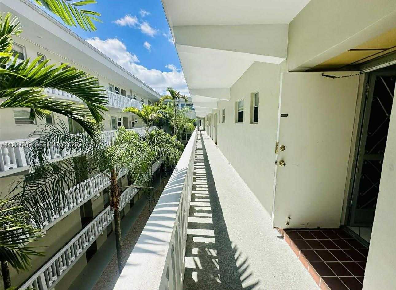 Small Image of 330 2ND ST #404G, Hallandale Beach Number 3
