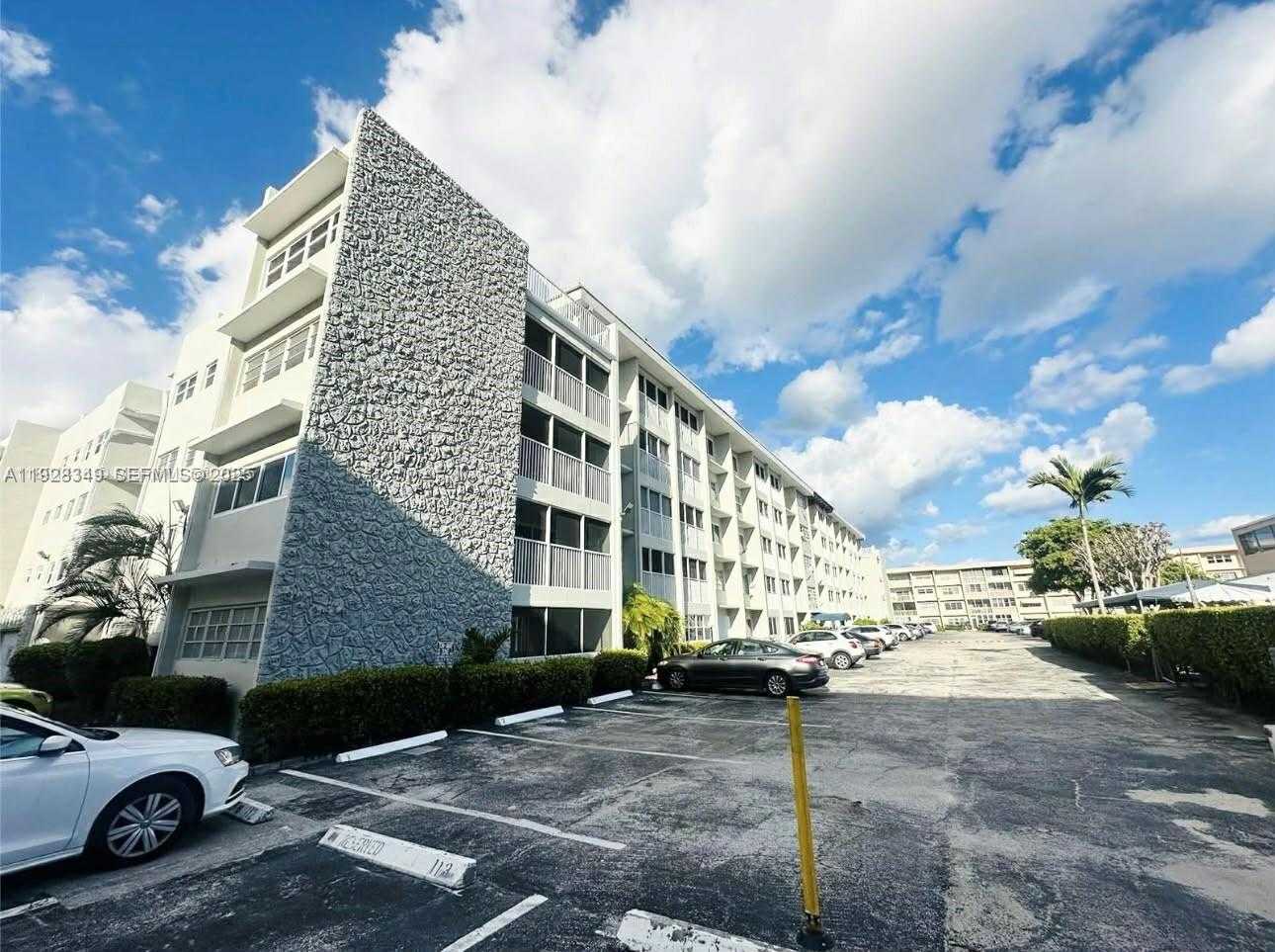 Small Image of 330 2ND ST #404G, Hallandale Beach Number 30