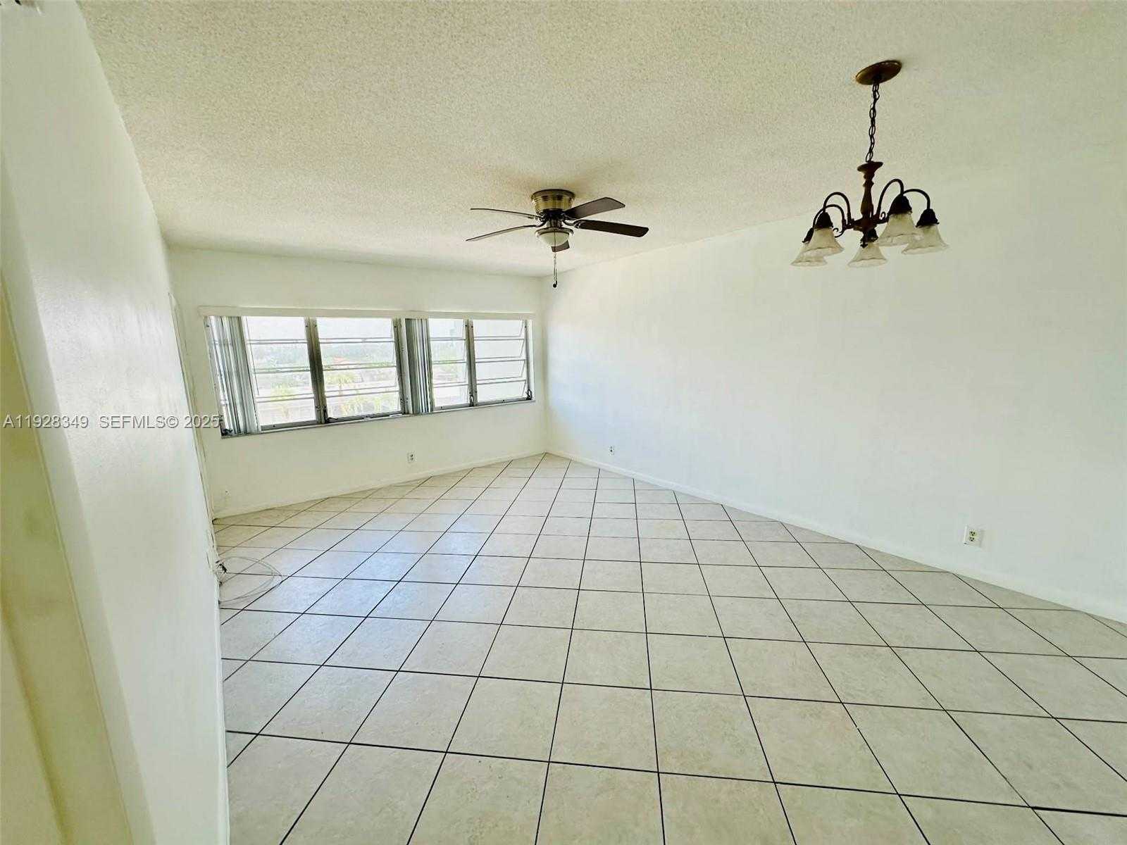 Small Image of 330 2ND ST #404G, Hallandale Beach Number 4