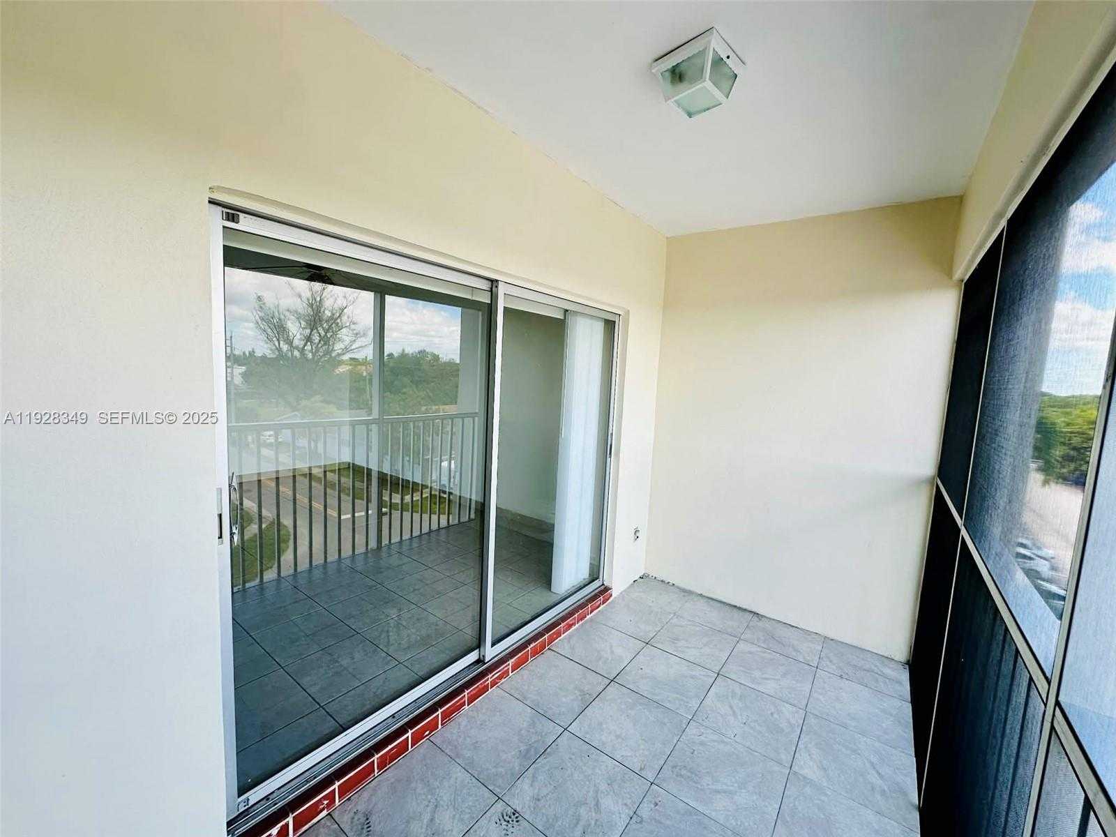 Small Image of 330 2ND ST #404G, Hallandale Beach Number 9