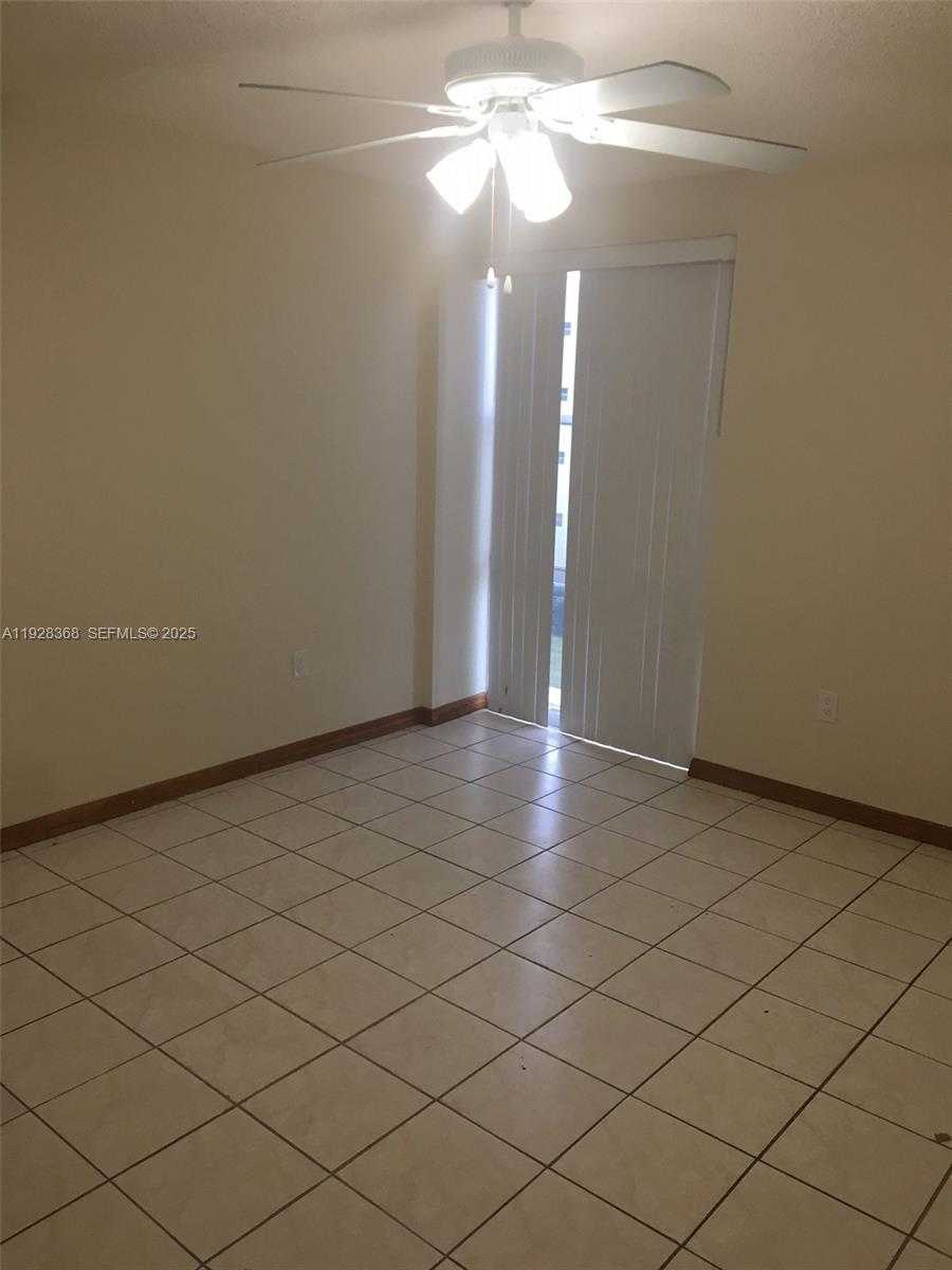 Small Image of 200 177TH DR #411, Sunny Isles Beach Number 15