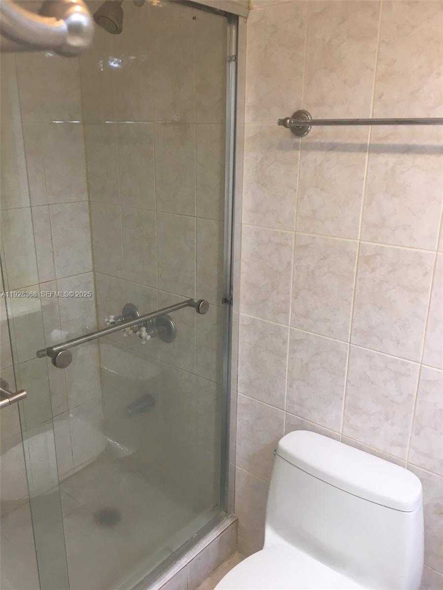 Small Image of 200 177TH DR #411, Sunny Isles Beach Number 18