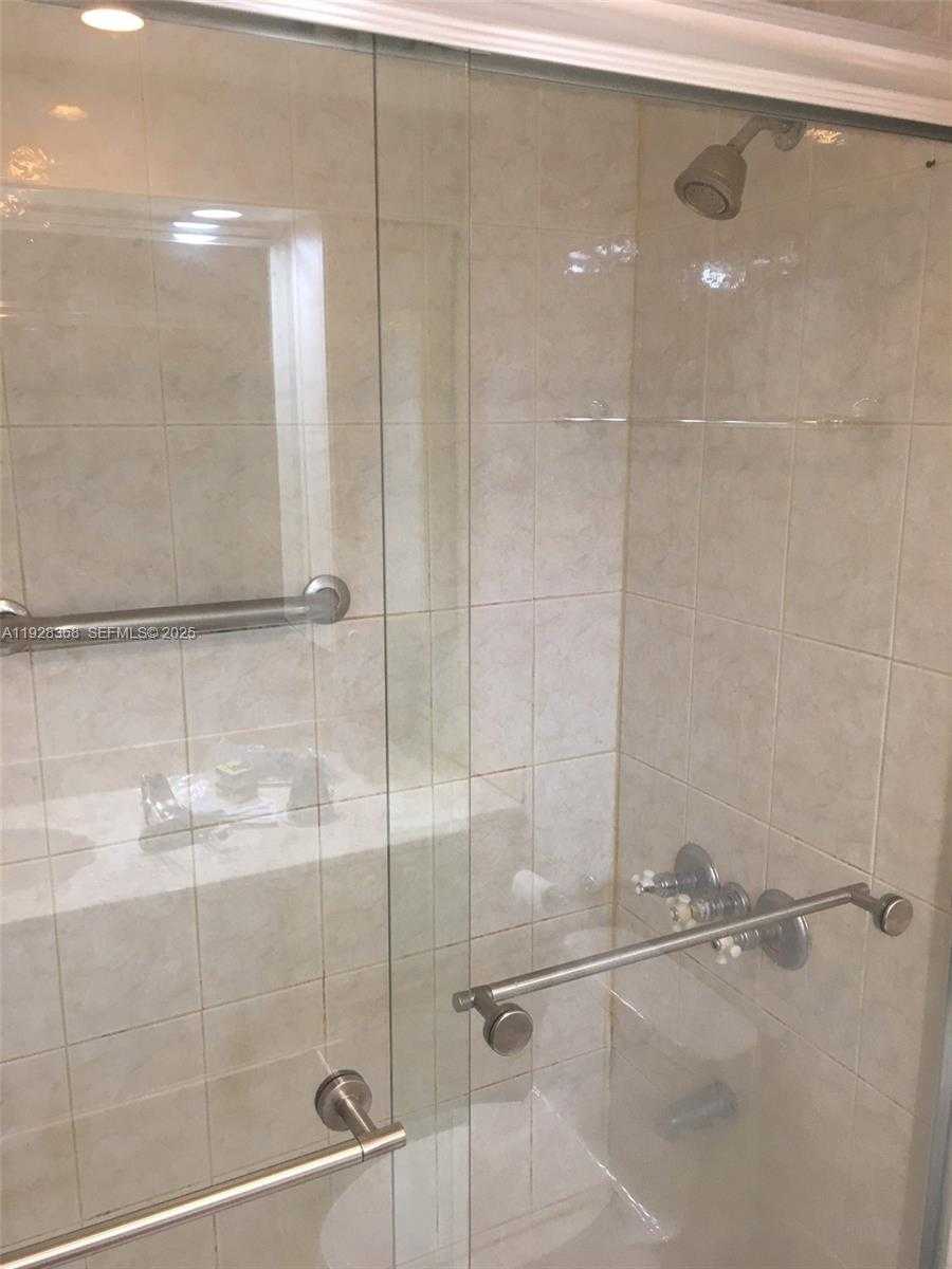 Small Image of 200 177TH DR #411, Sunny Isles Beach Number 19