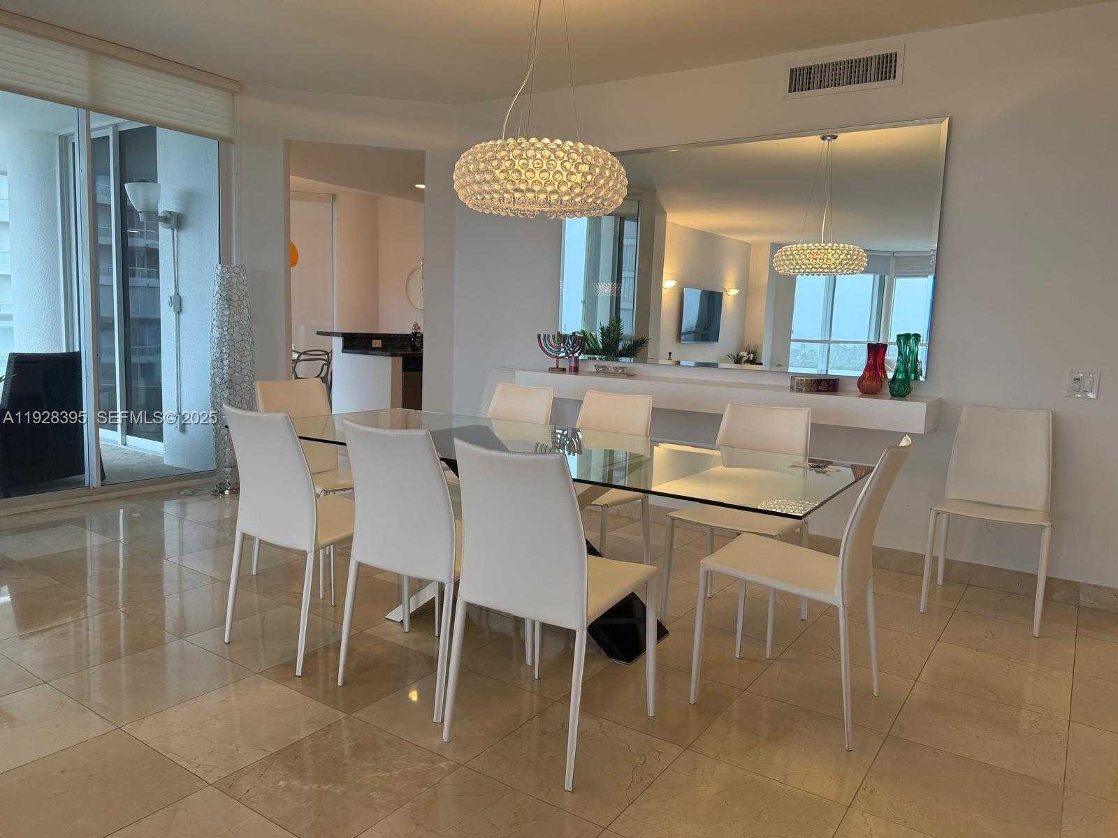 Small Image of 21150 EAST POINT PL #1001, Aventura Number 6