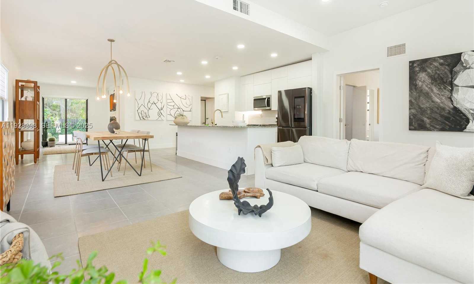 Imagen de Pequeño Objeto