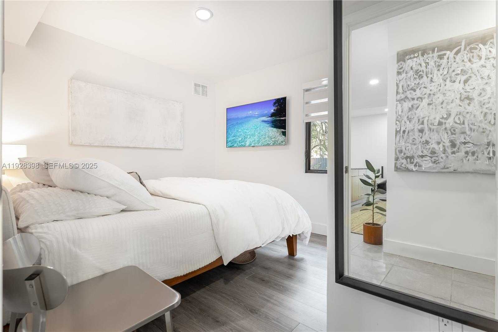 Imagen de Pequeño Objeto