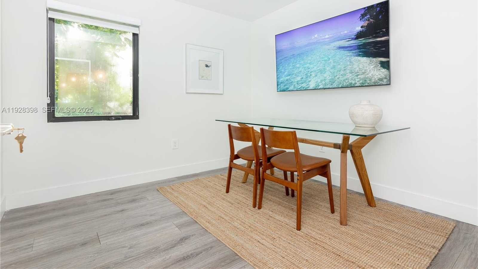 Imagen de Pequeño Objeto