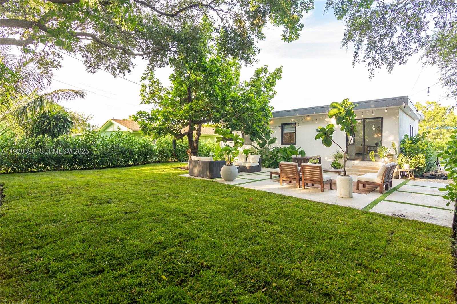 Imagen de Pequeño Objeto