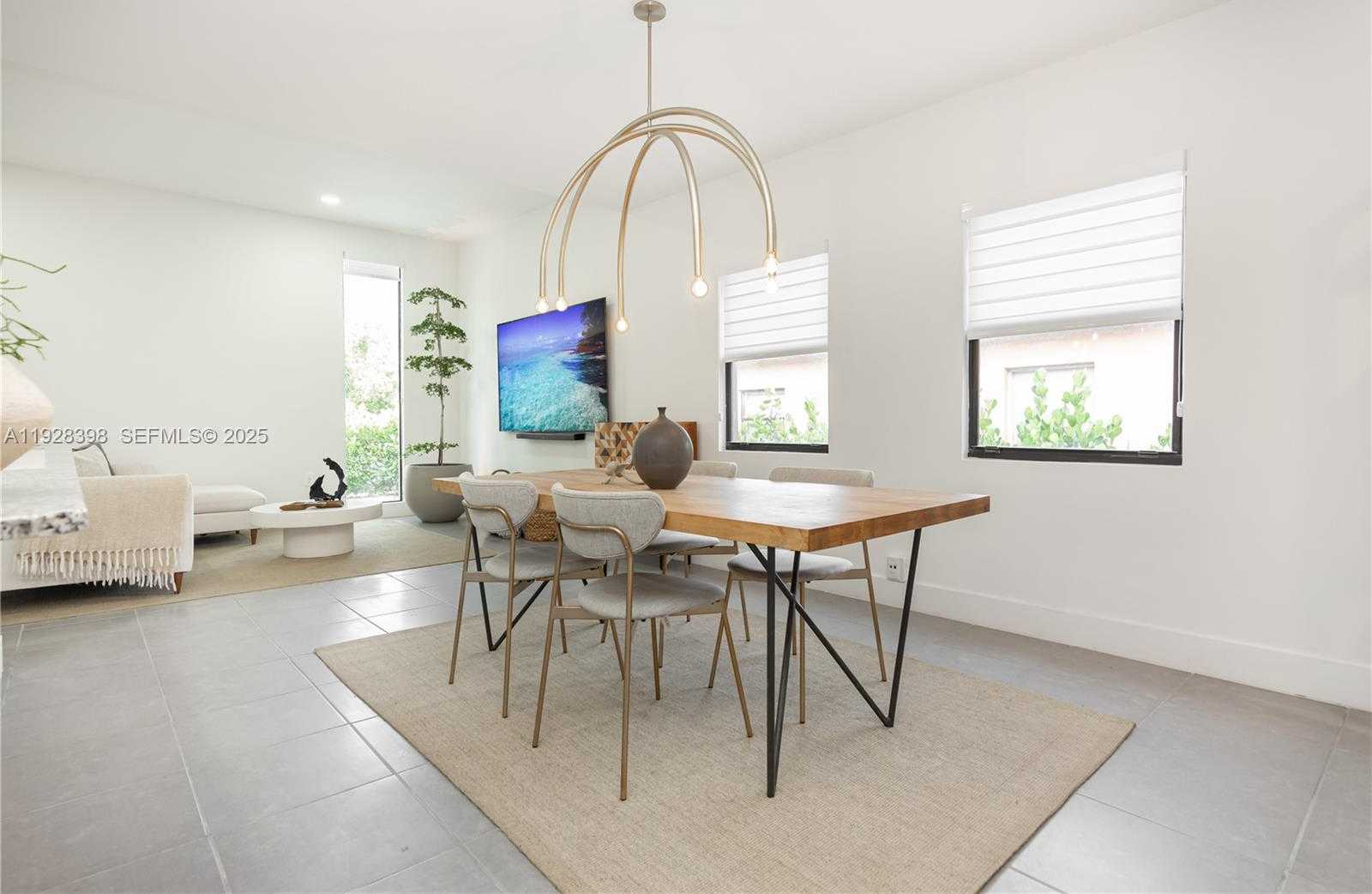 Imagen de Pequeño Objeto