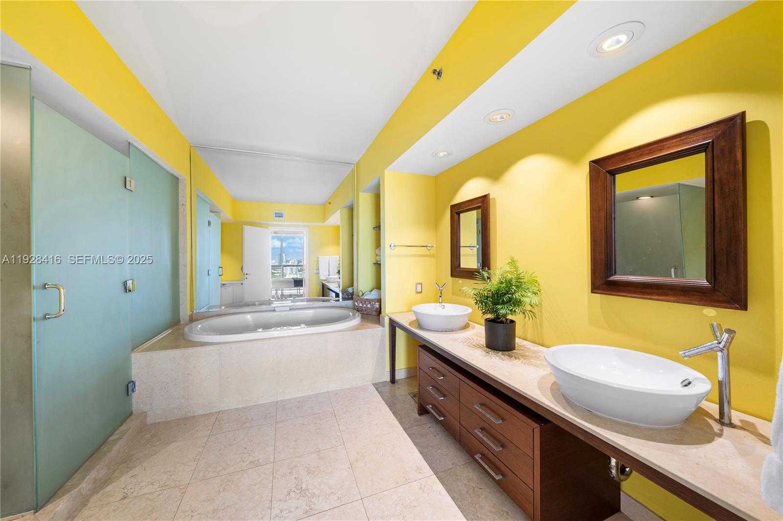 Small Image of 450 ALTON RD #1610, Miami Beach Number 17