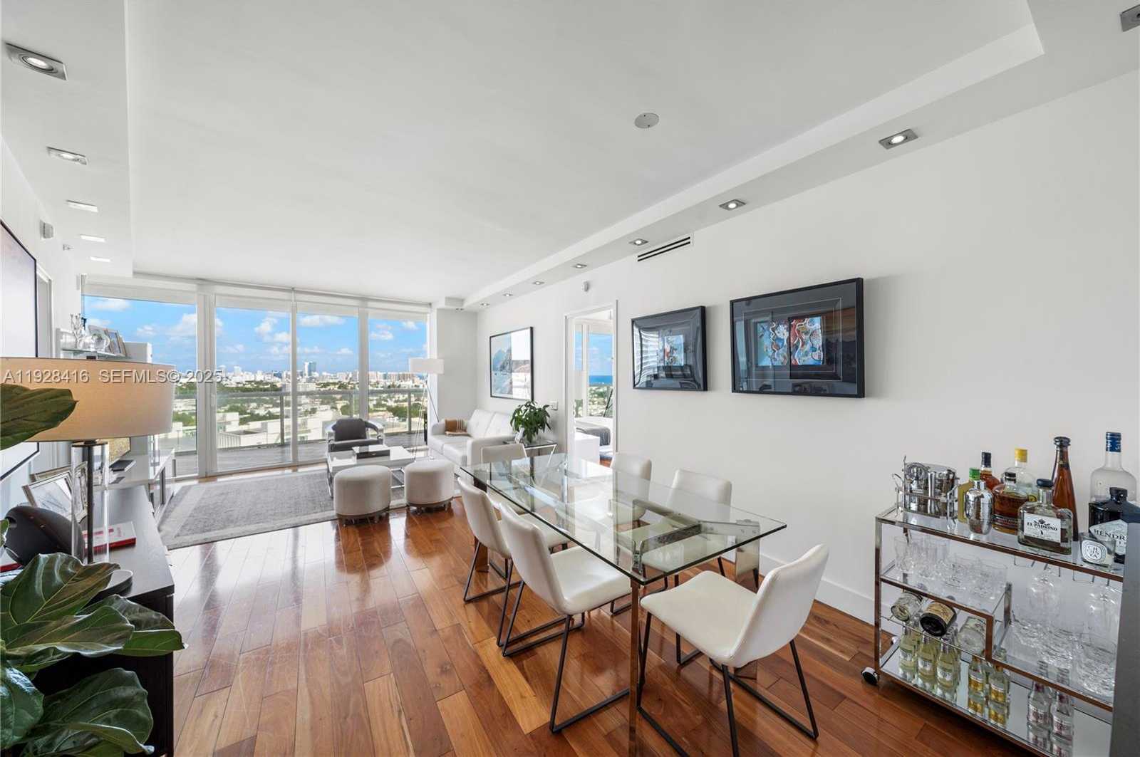 Small Image of 450 ALTON RD #1610, Miami Beach Number 6