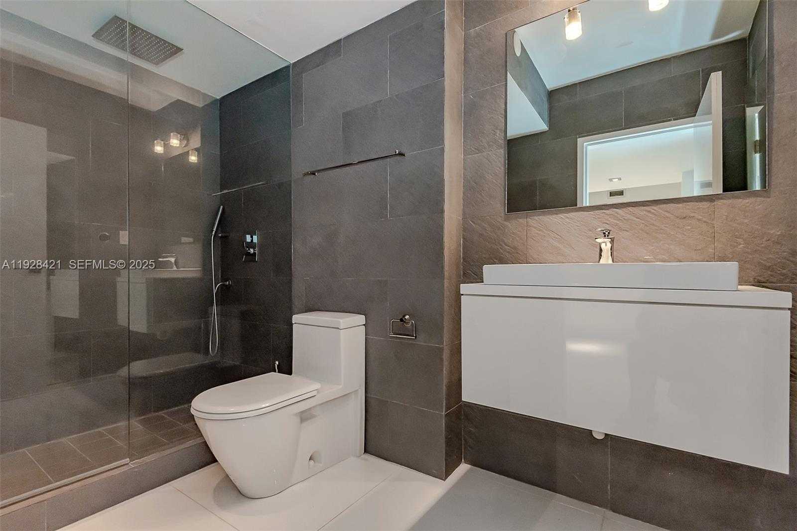 Small Image of 100 LINCOLN RD #839, Miami Beach Number 25