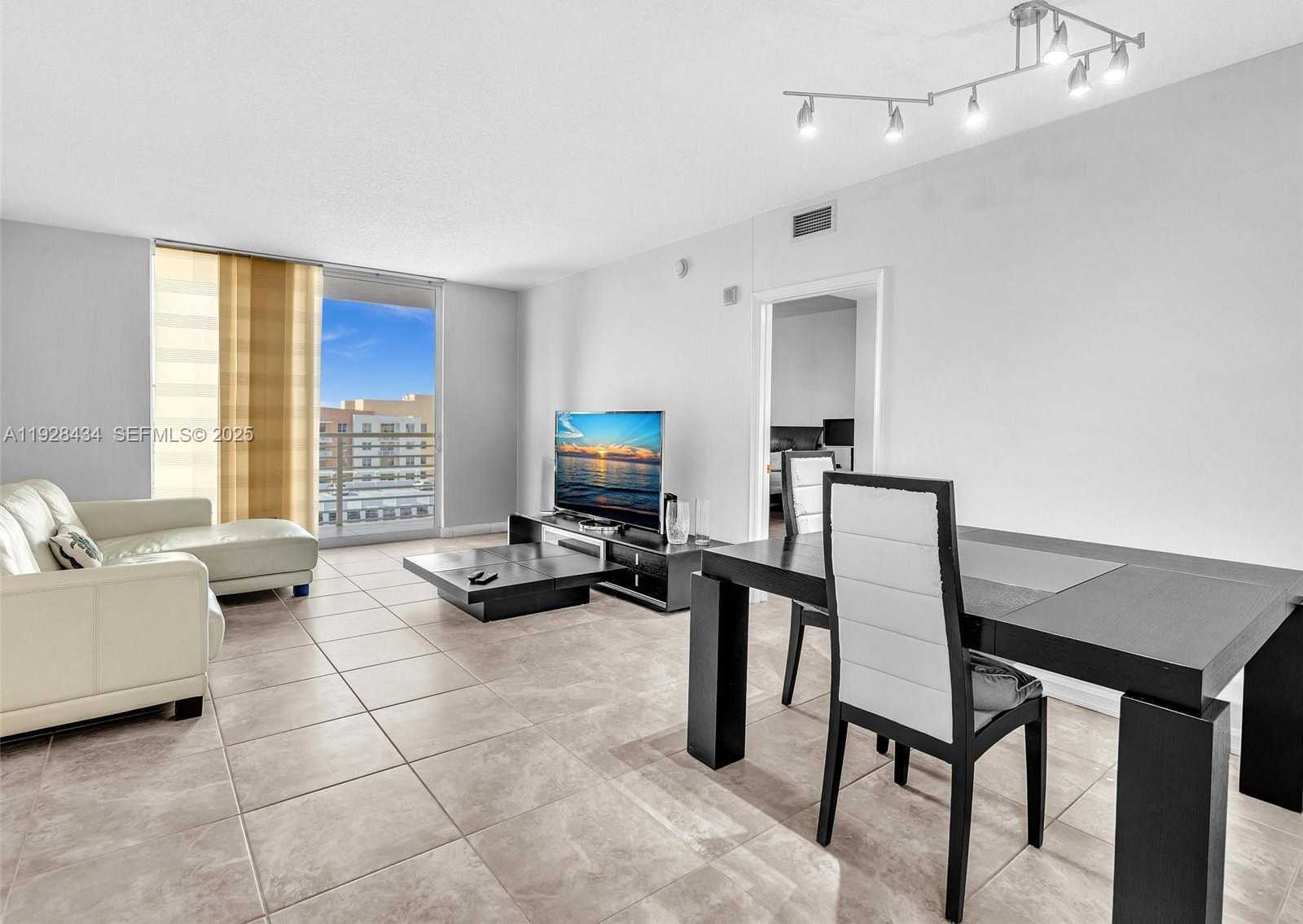 Small Image of 18800 NORTH EAST 29TH AVE #822, Aventura Number 11