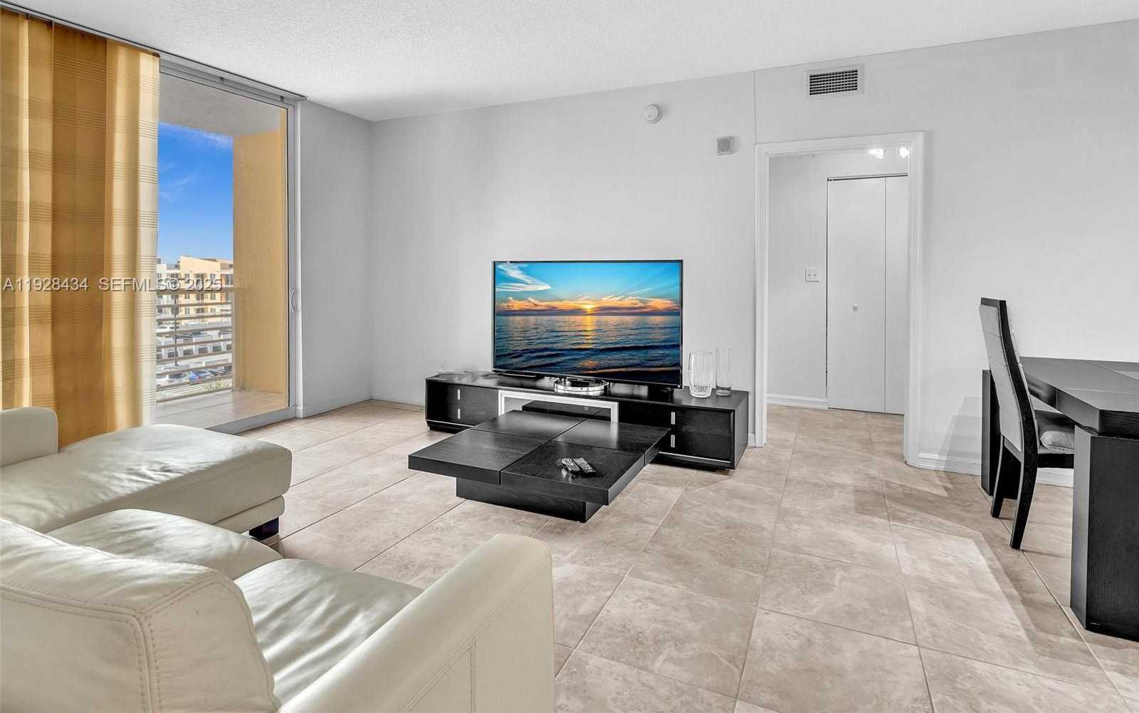 Small Image of 18800 NORTH EAST 29TH AVE #822, Aventura Number 13