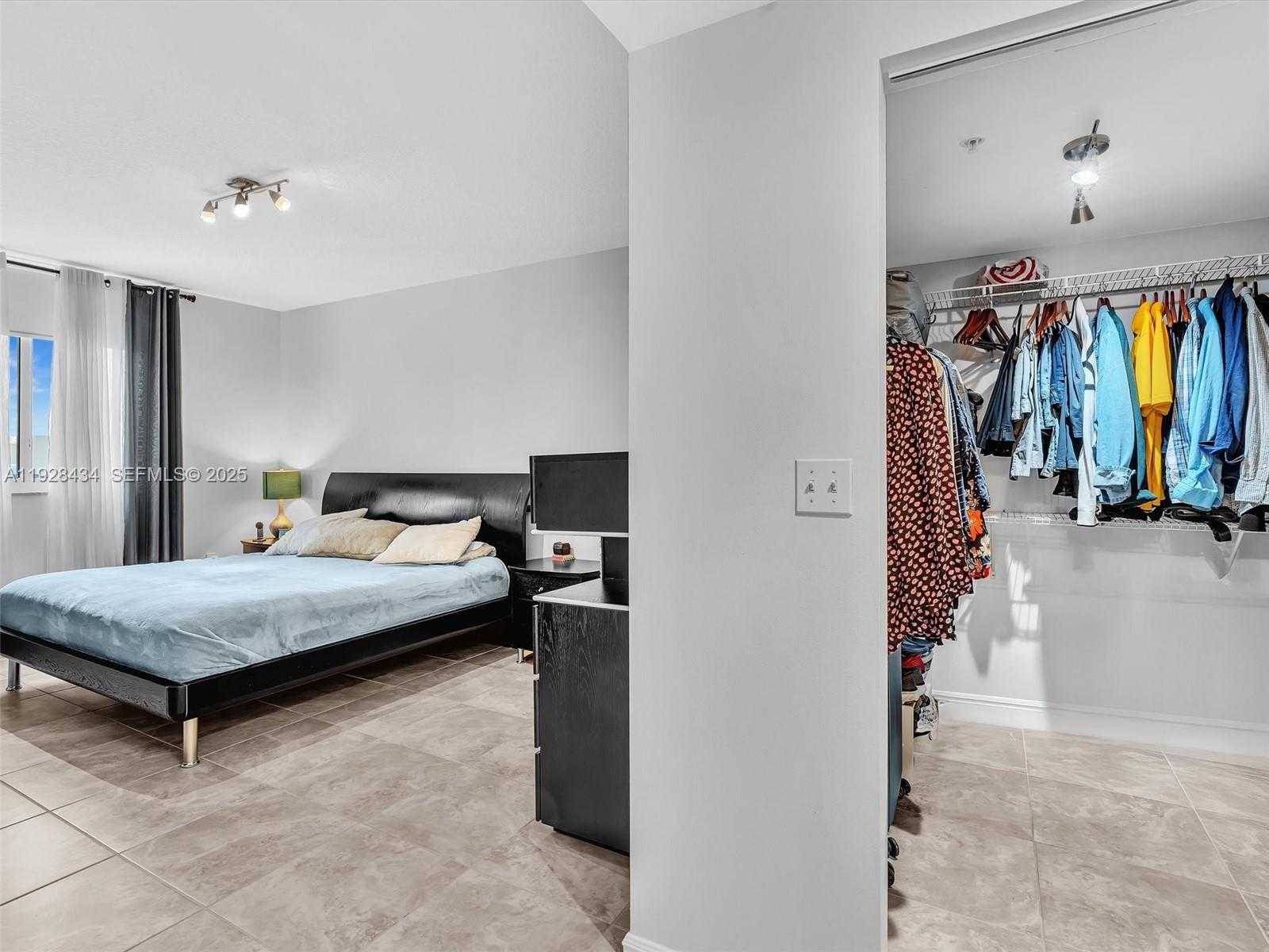 Small Image of 18800 NORTH EAST 29TH AVE #822, Aventura Number 19