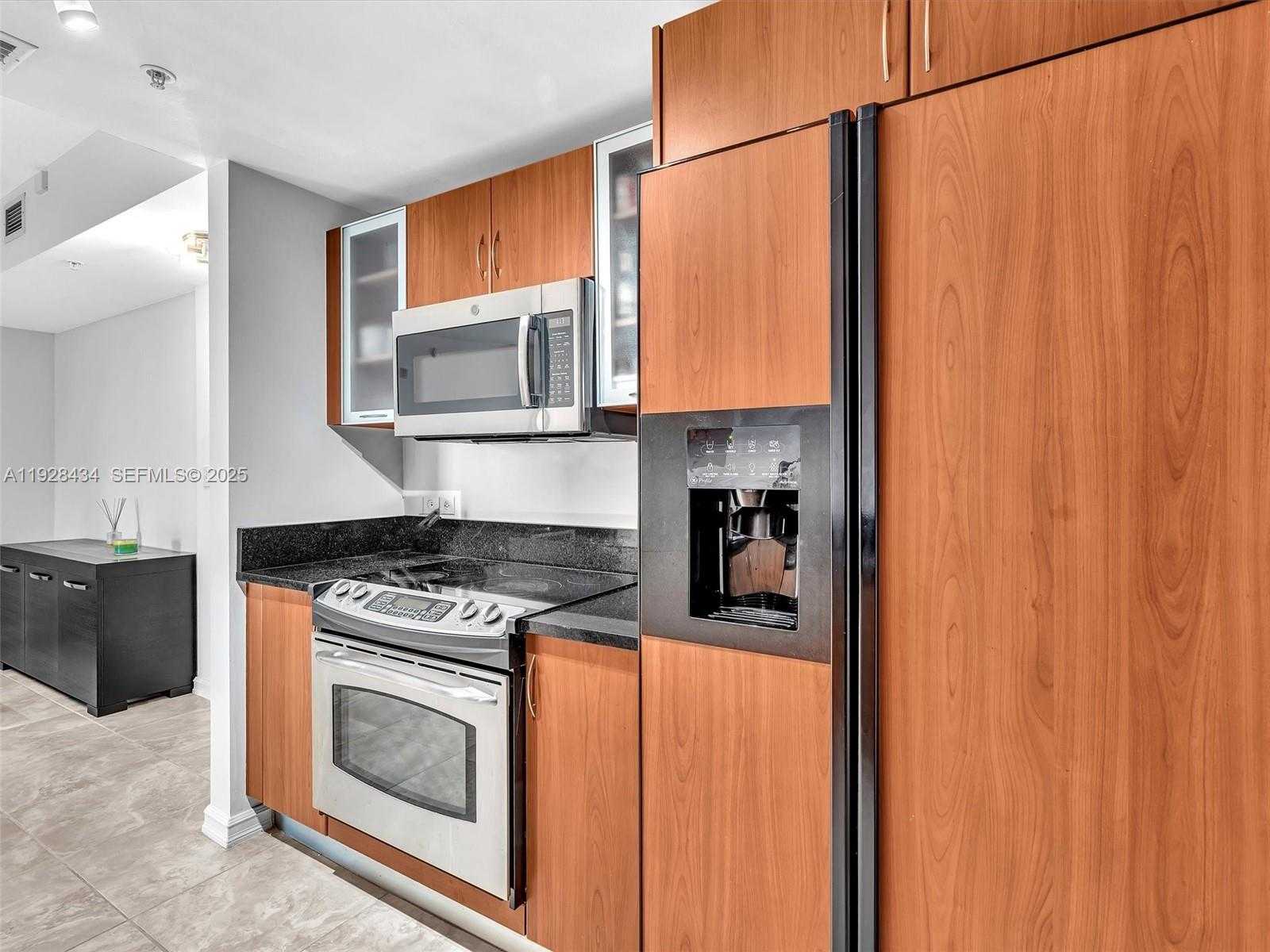 Small Image of 18800 NORTH EAST 29TH AVE #822, Aventura Number 8