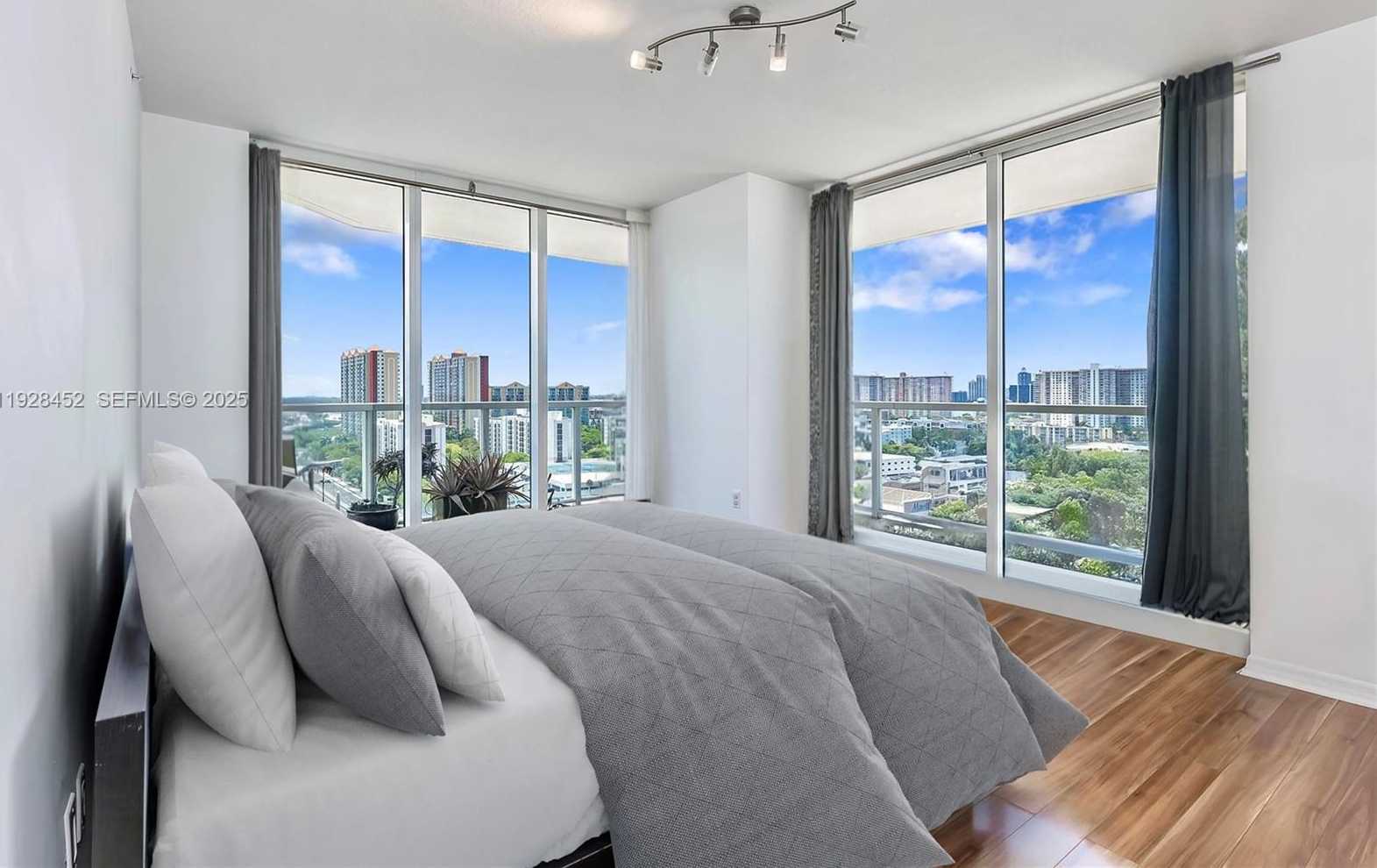 Small Image of 16699 COLLINS AVE #1507, Sunny Isles Beach Number 10
