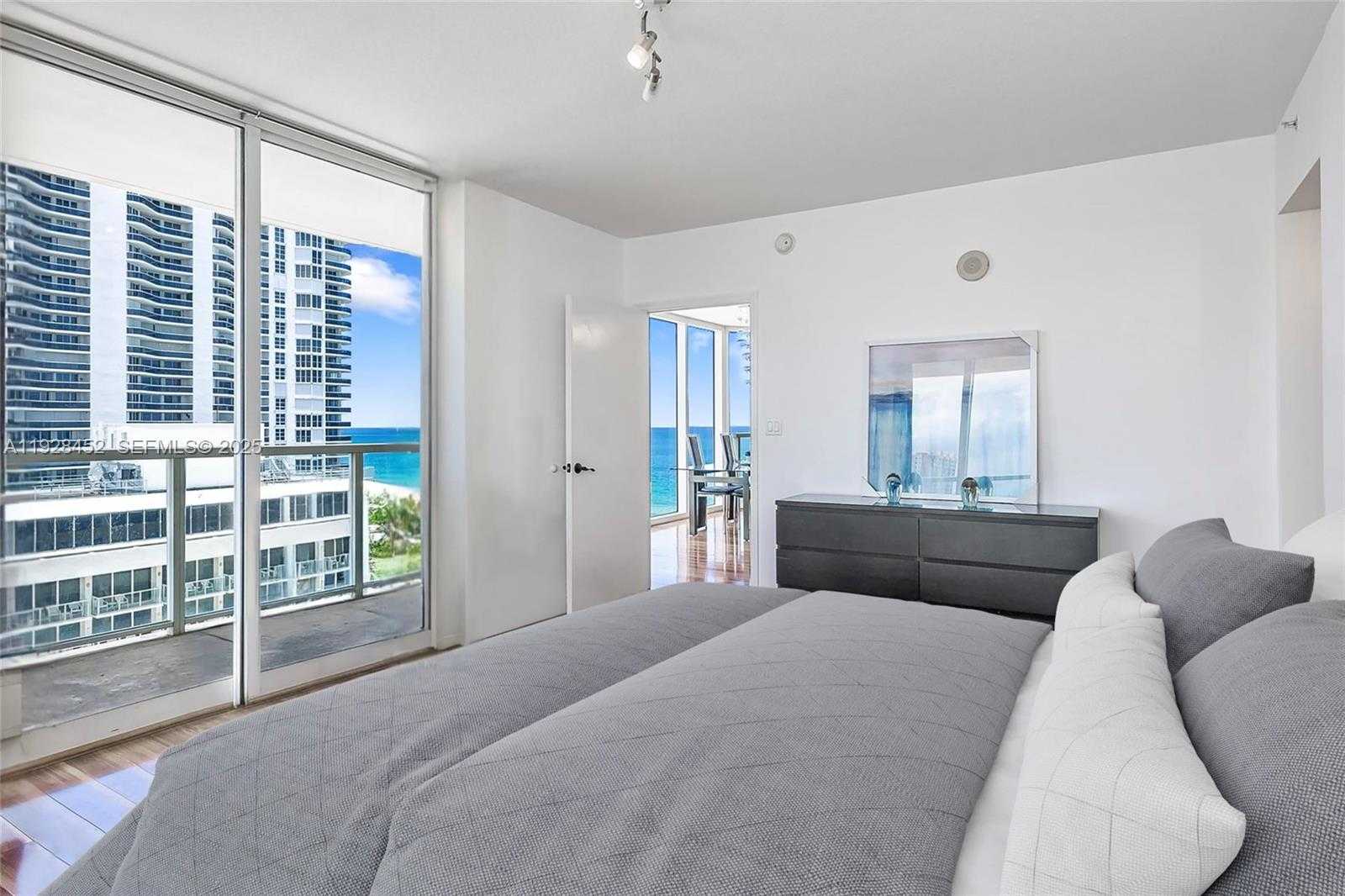 Small Image of 16699 COLLINS AVE #1507, Sunny Isles Beach Number 9