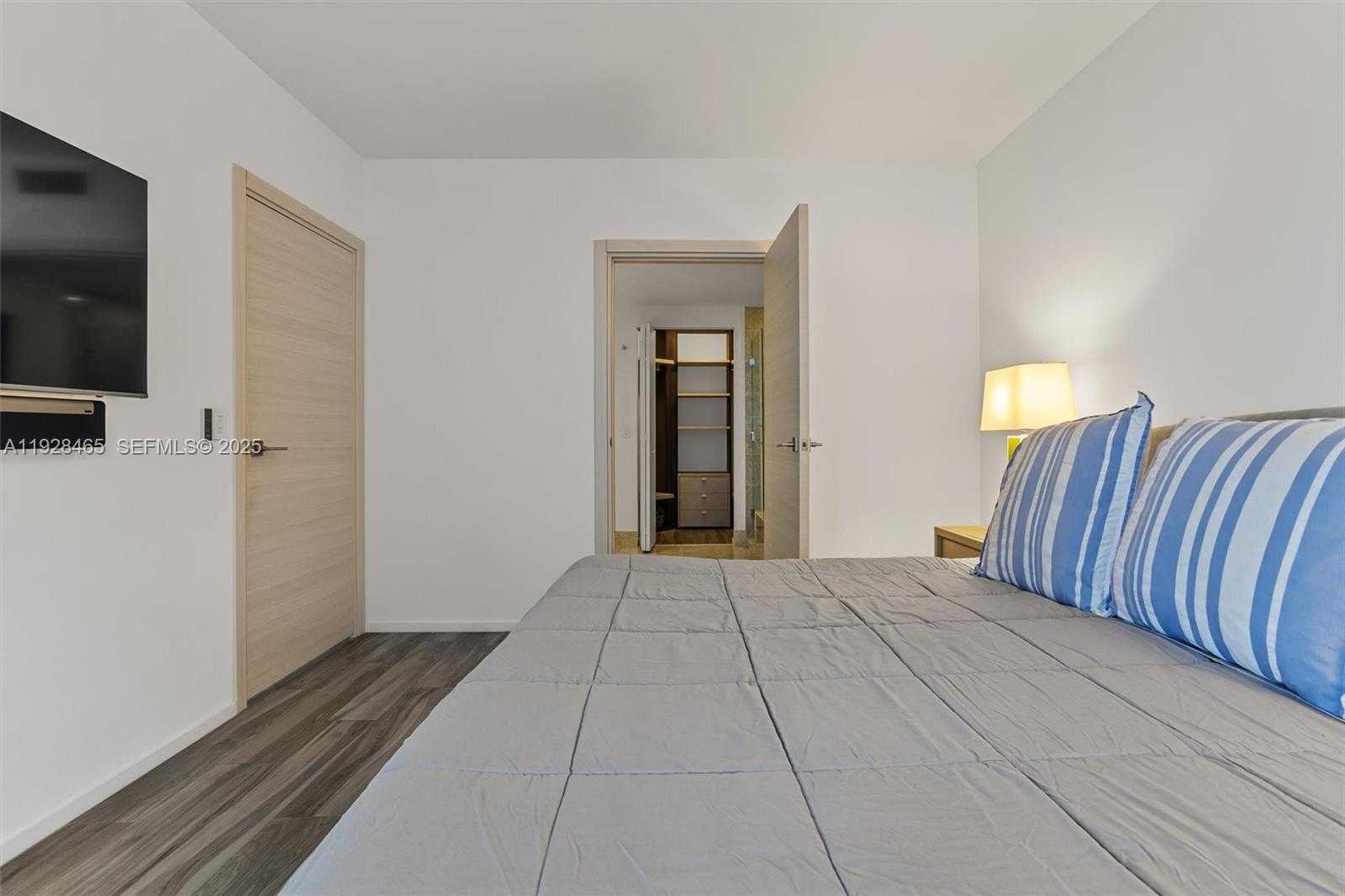 Imagen de Pequeño Objeto