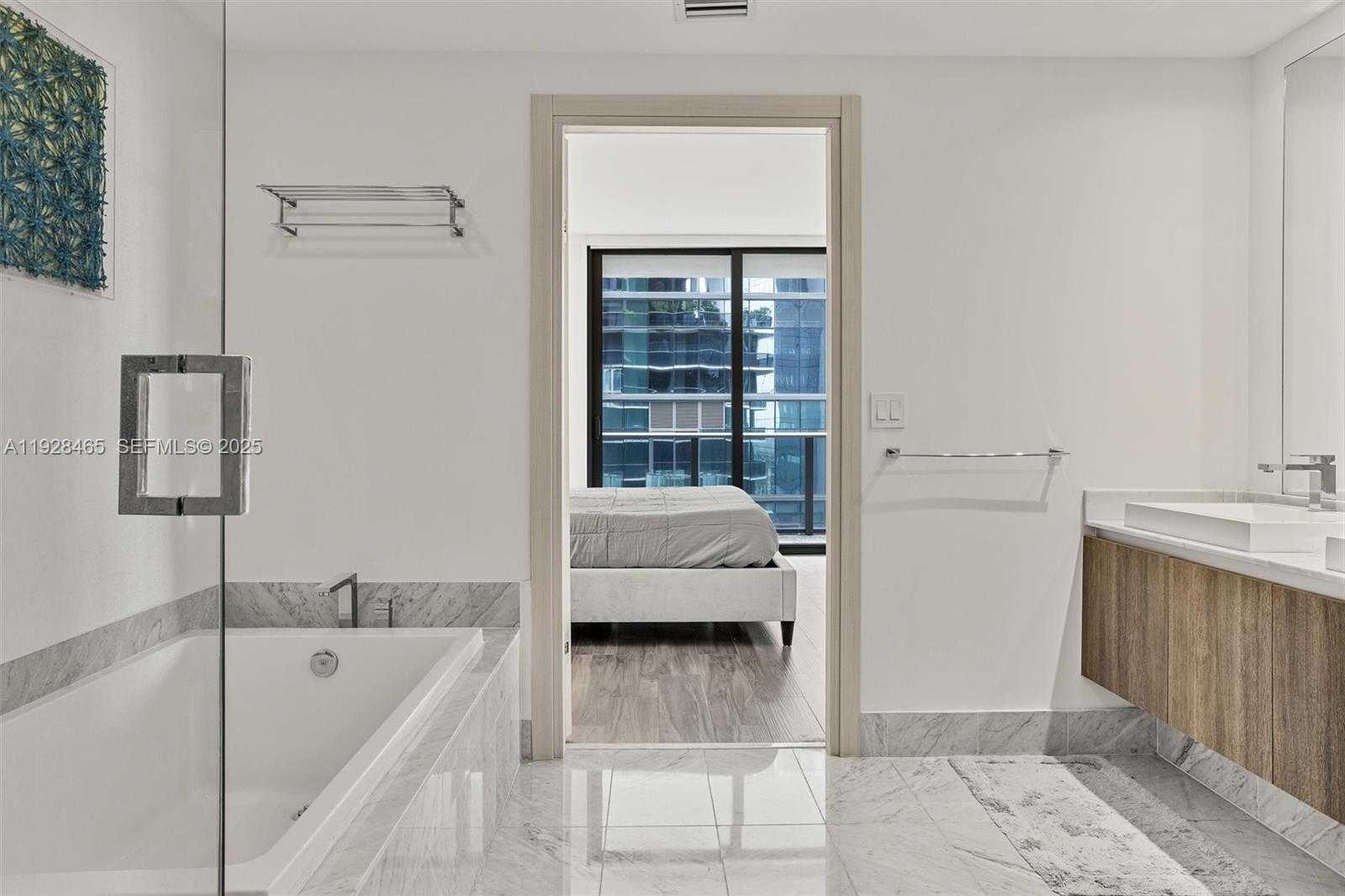 Imagen de Pequeño Objeto