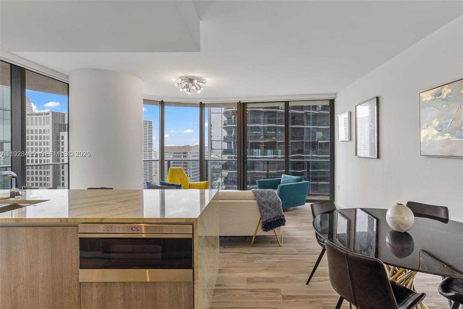 Imagen de Pequeño Objeto