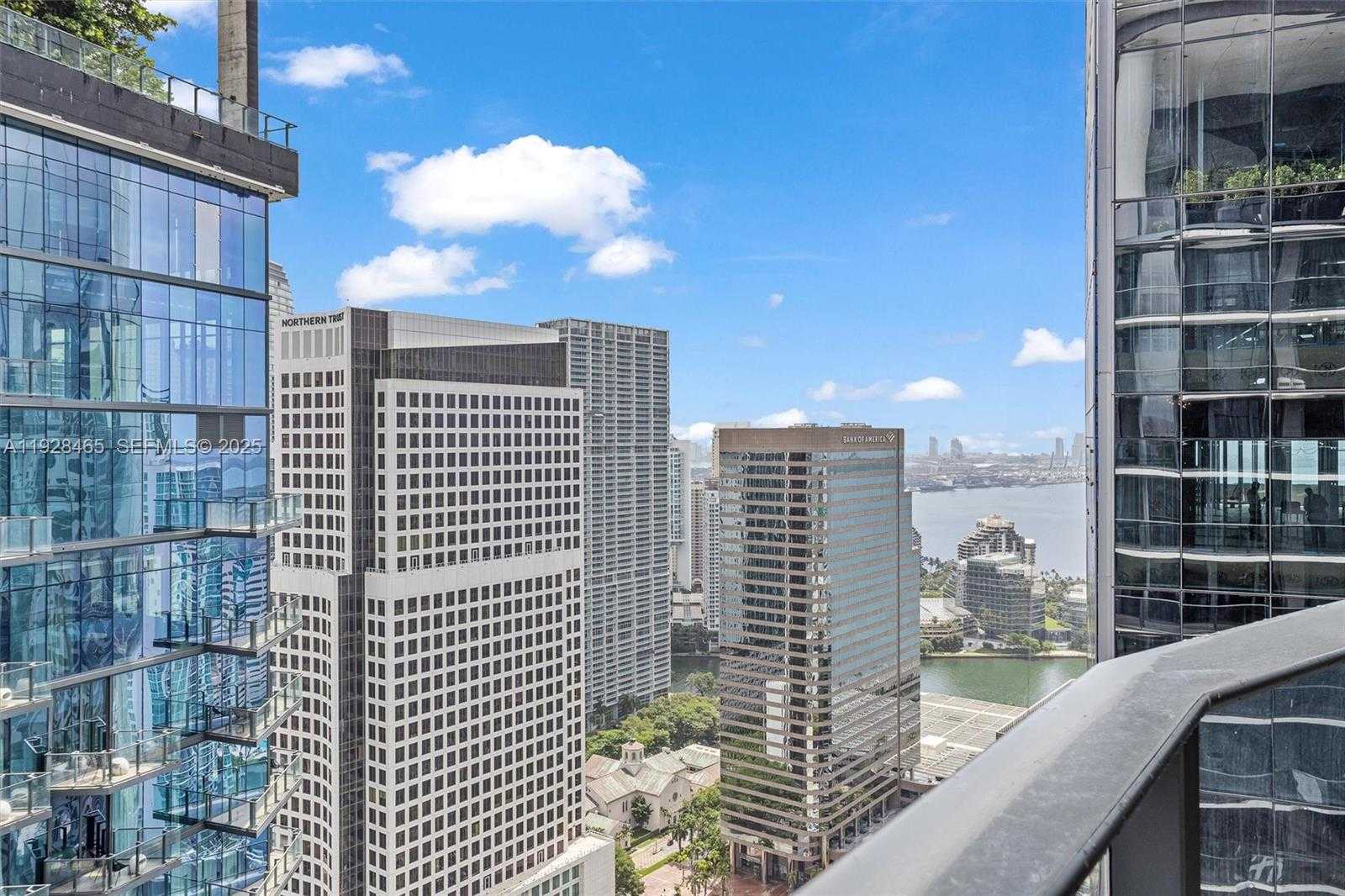 Imagen de Pequeño Objeto