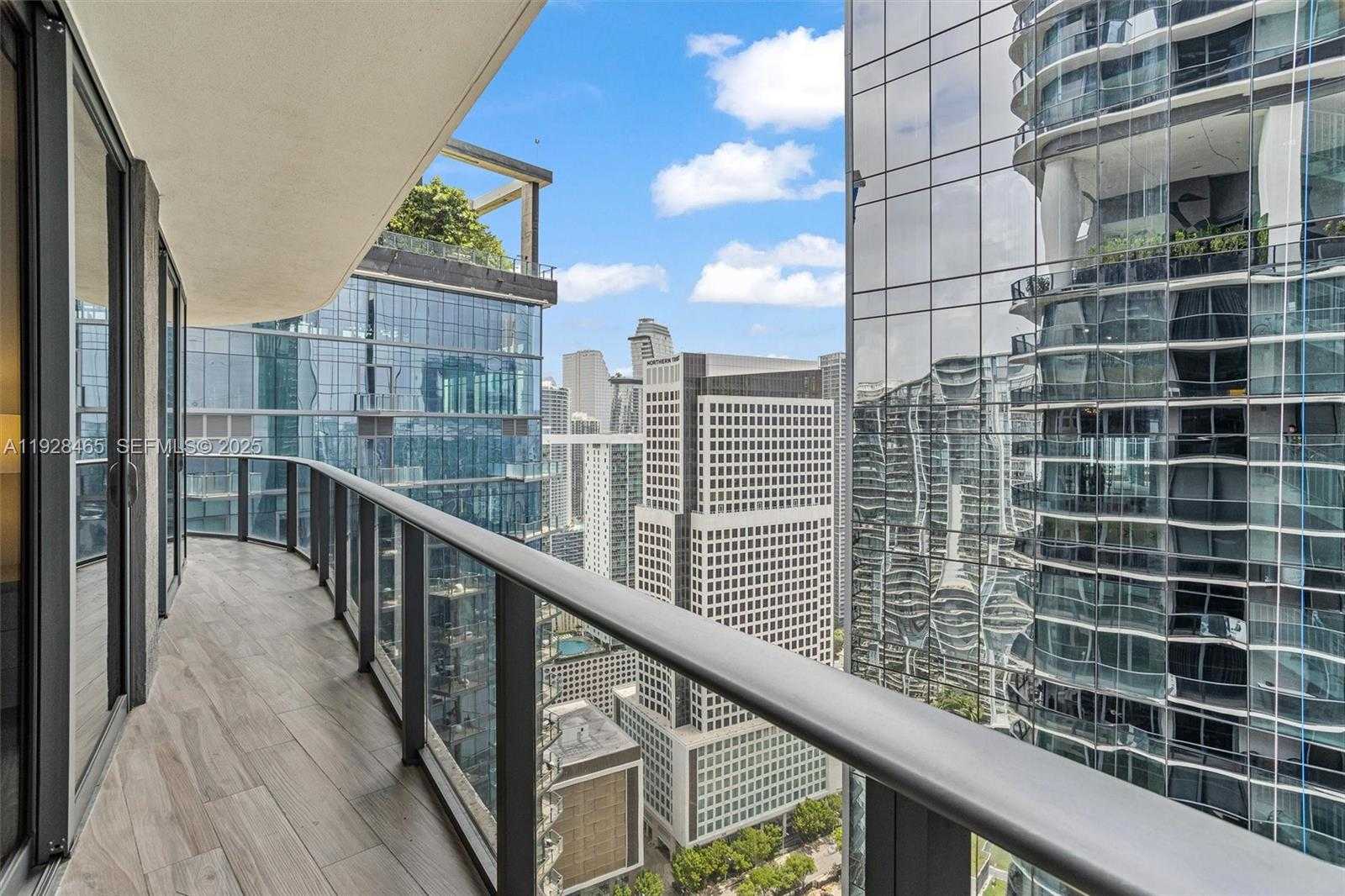 Imagen de Pequeño Objeto