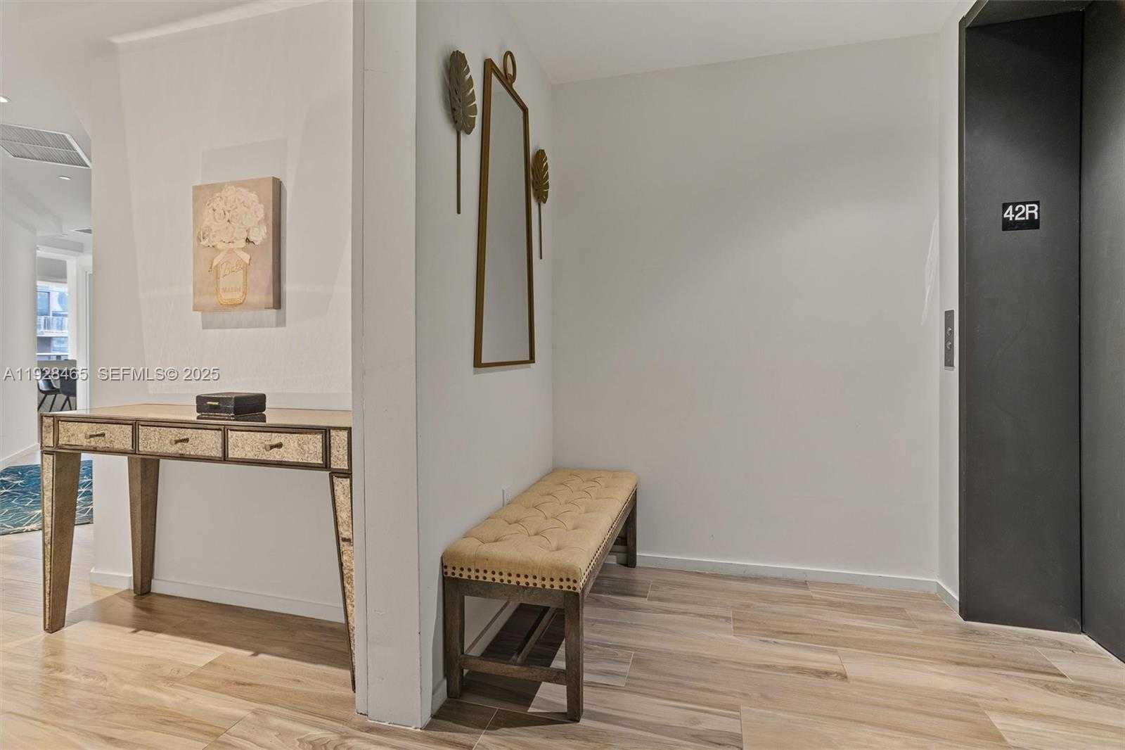 Imagen de Pequeño Objeto