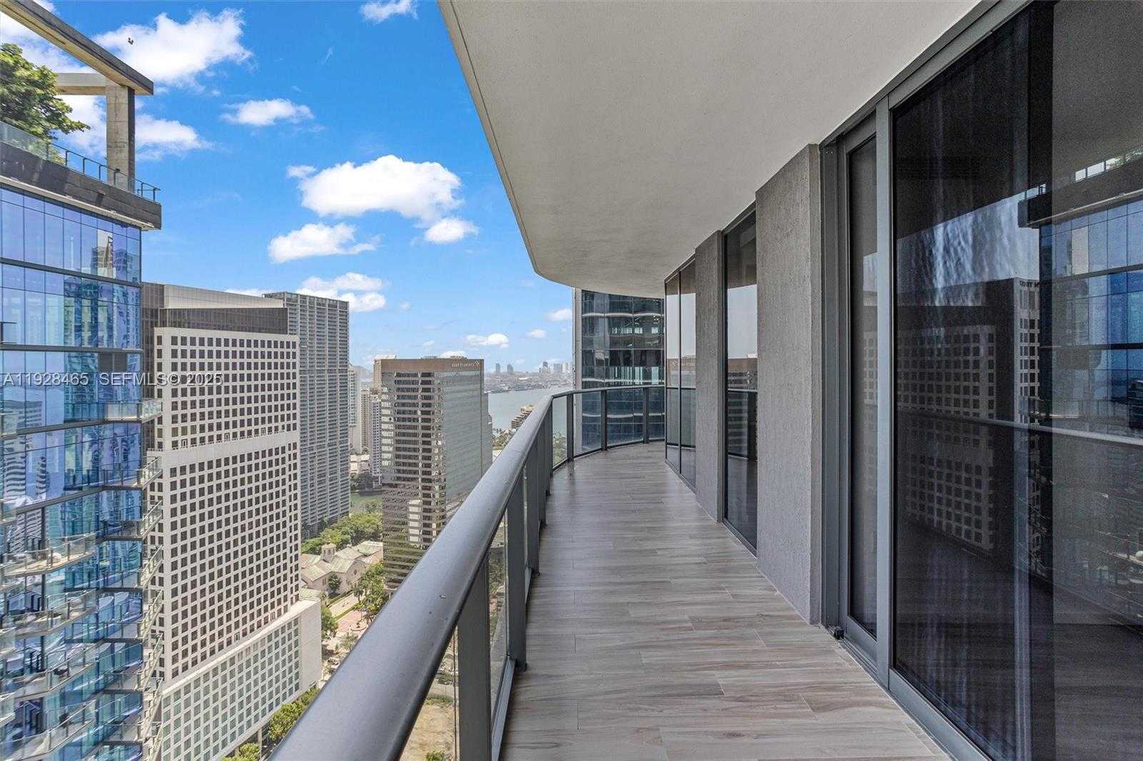 Imagen de Pequeño Objeto