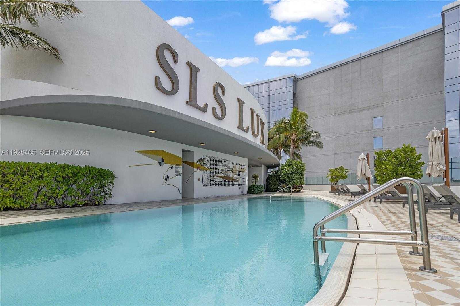 Imagen de Pequeño Objeto