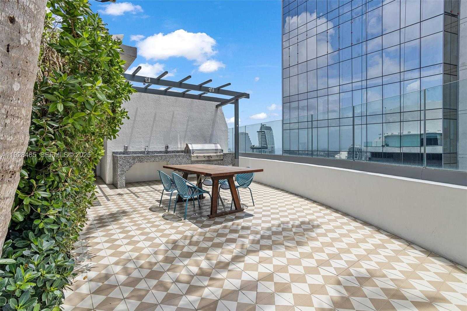 Imagen de Pequeño Objeto