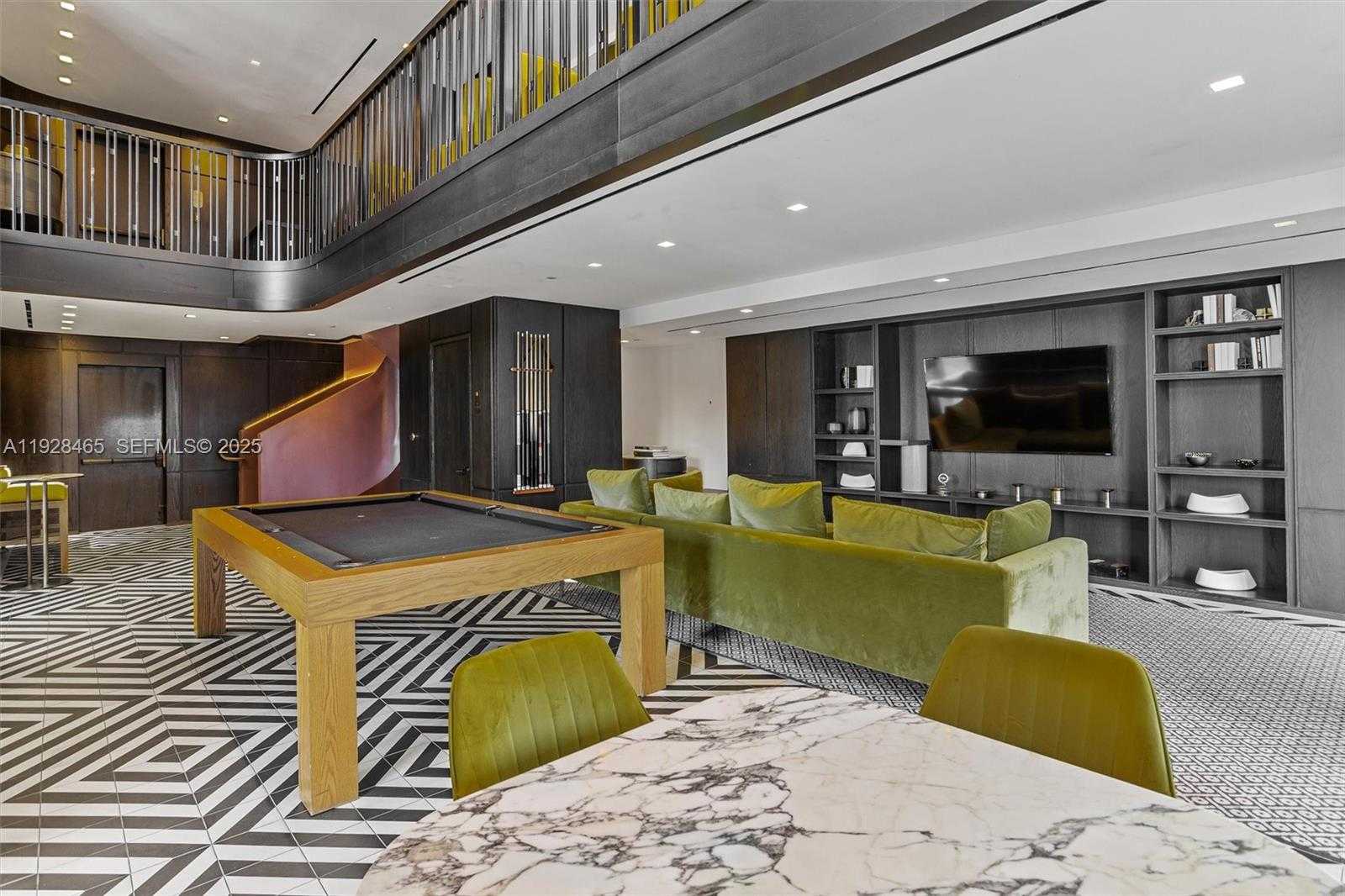 Imagen de Pequeño Objeto