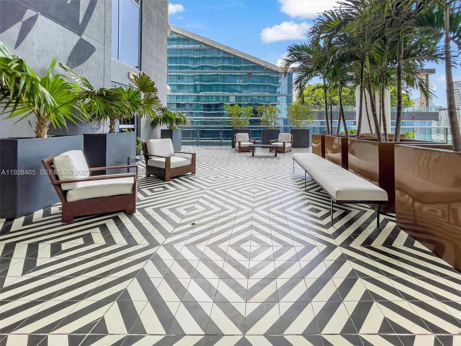 Imagen de Pequeño Objeto