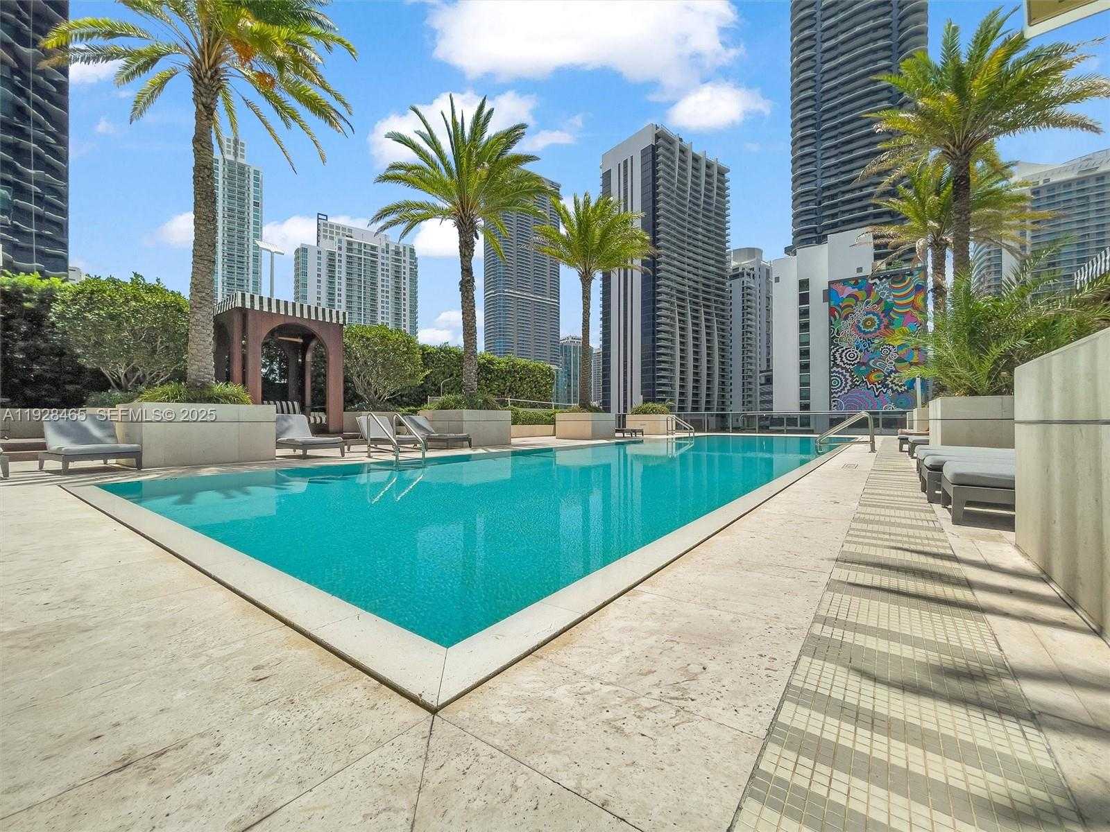 Imagen de Pequeño Objeto