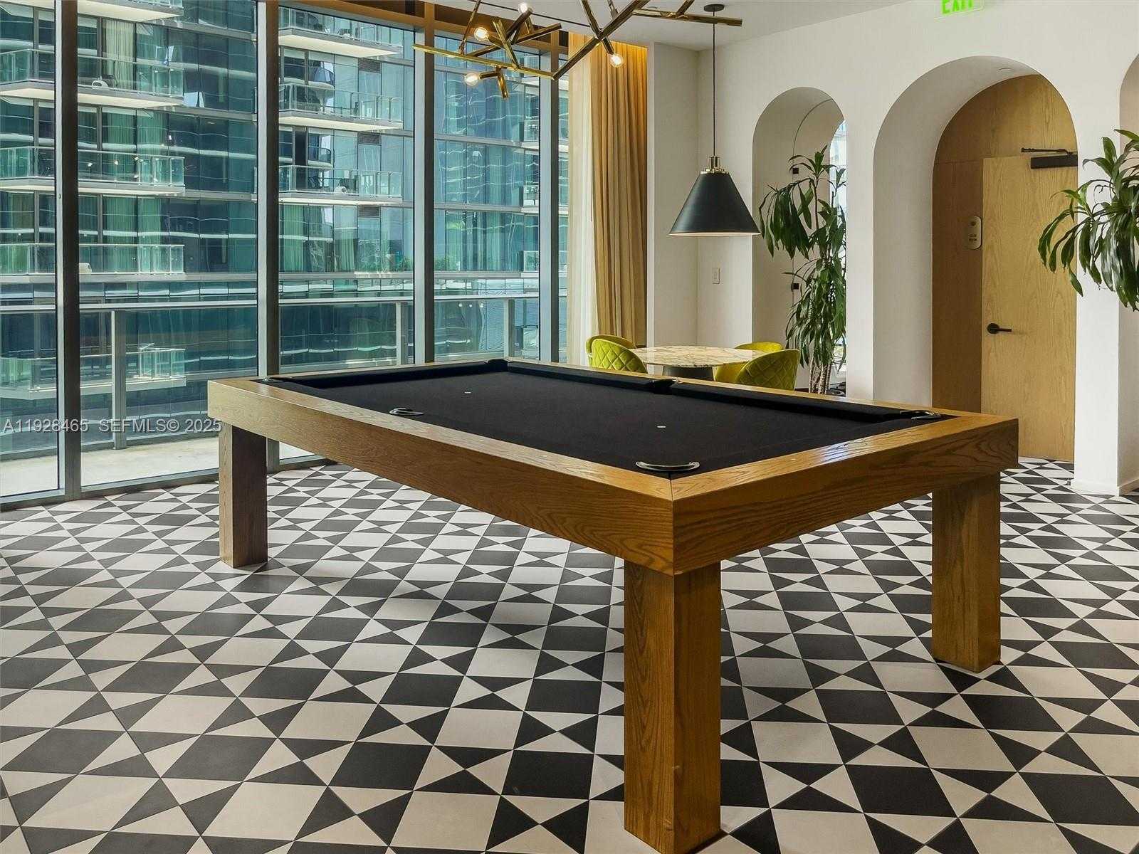 Imagen de Pequeño Objeto