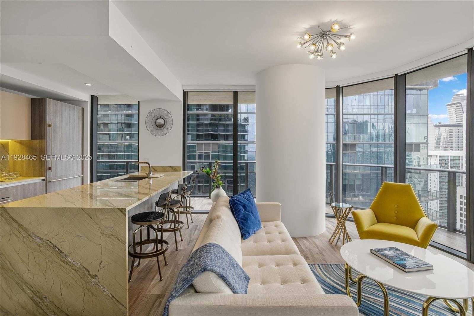 Imagen de Pequeño Objeto