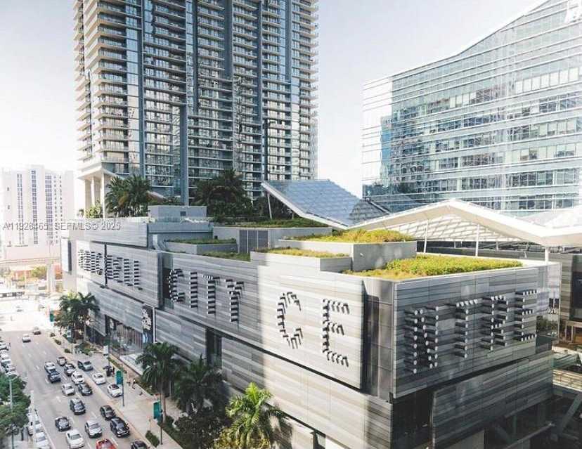 Imagen de Pequeño Objeto