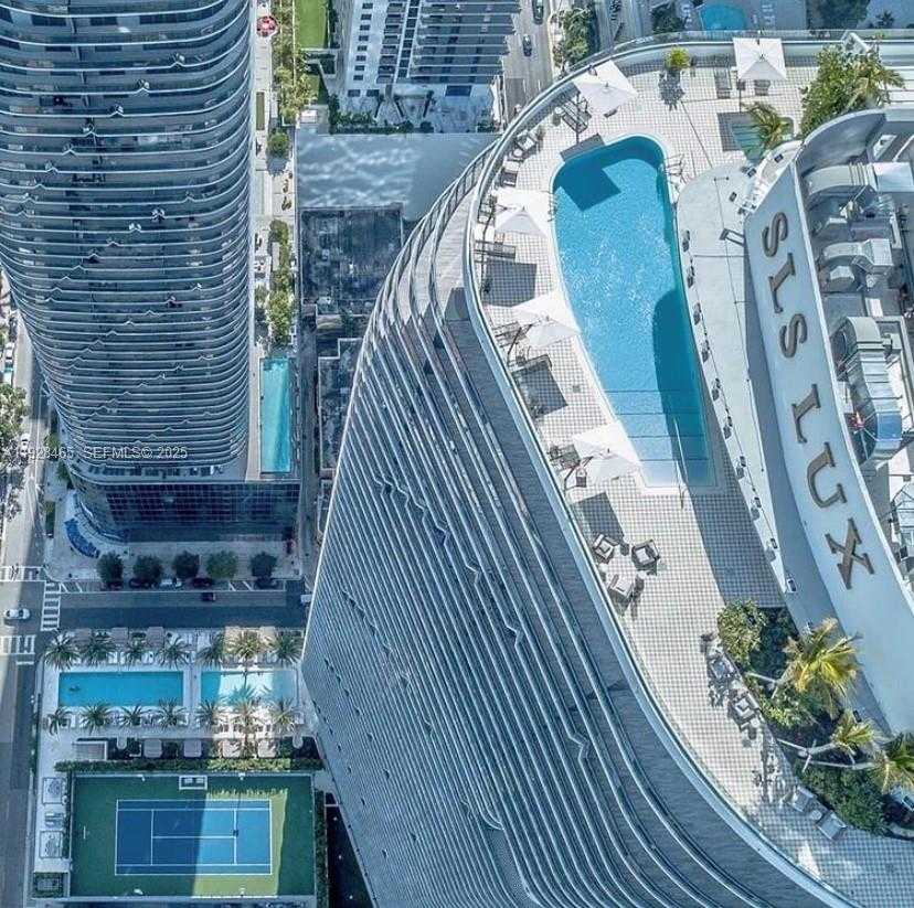 Imagen de Pequeño Objeto