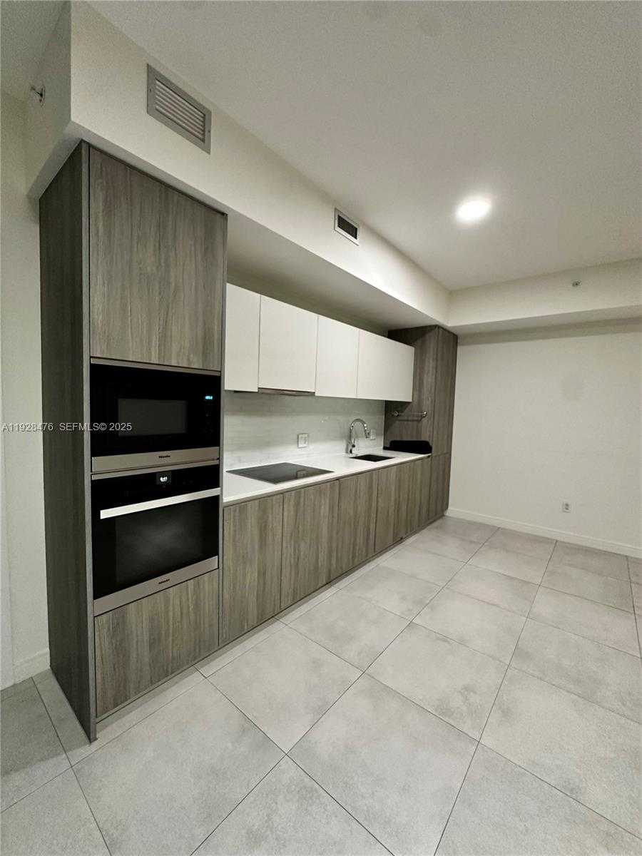 Small Image of 2900 NORTH EAST 7TH AVE #1604, Miami Number 2