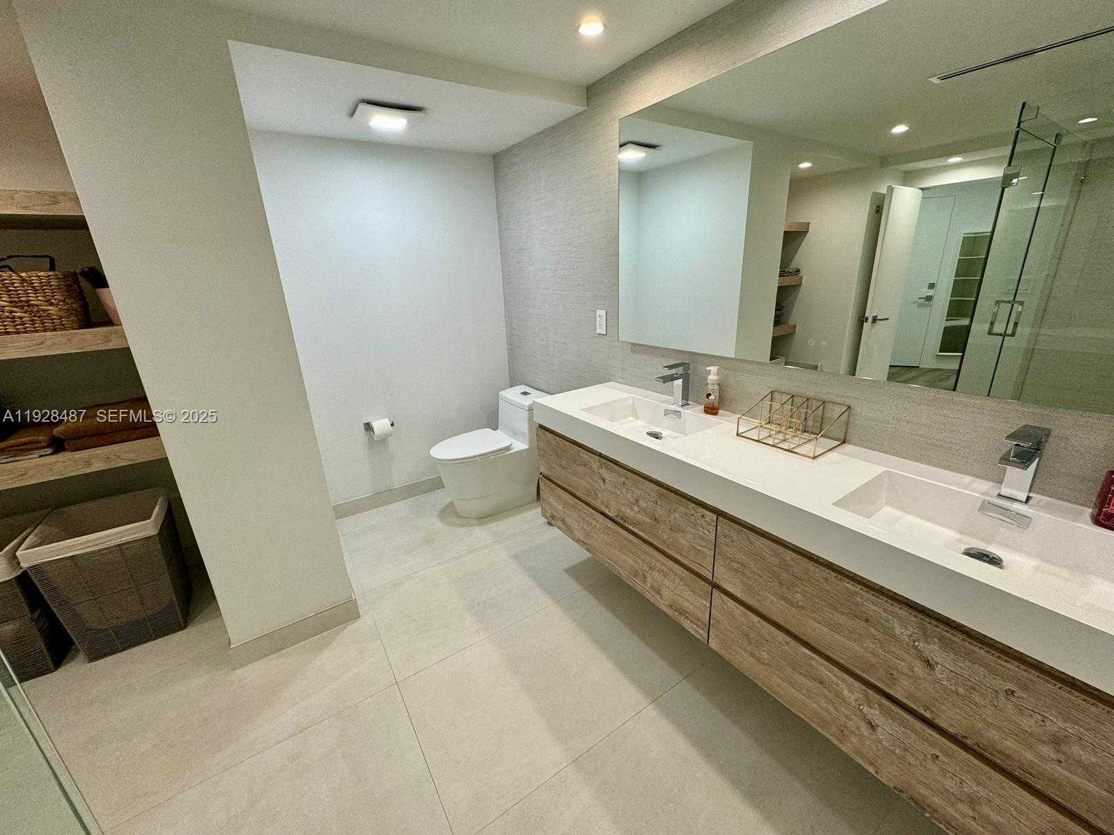 Small Image of 1121 CRANDON BLVD #E1001, Key Biscayne Number 17